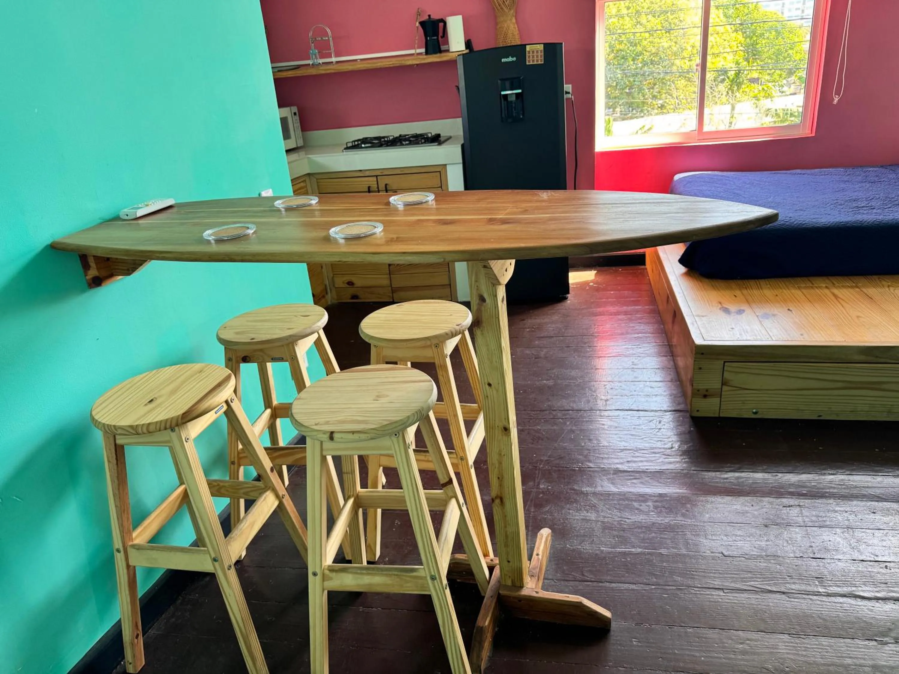 Dining area, Bed in Be Happy Hotel