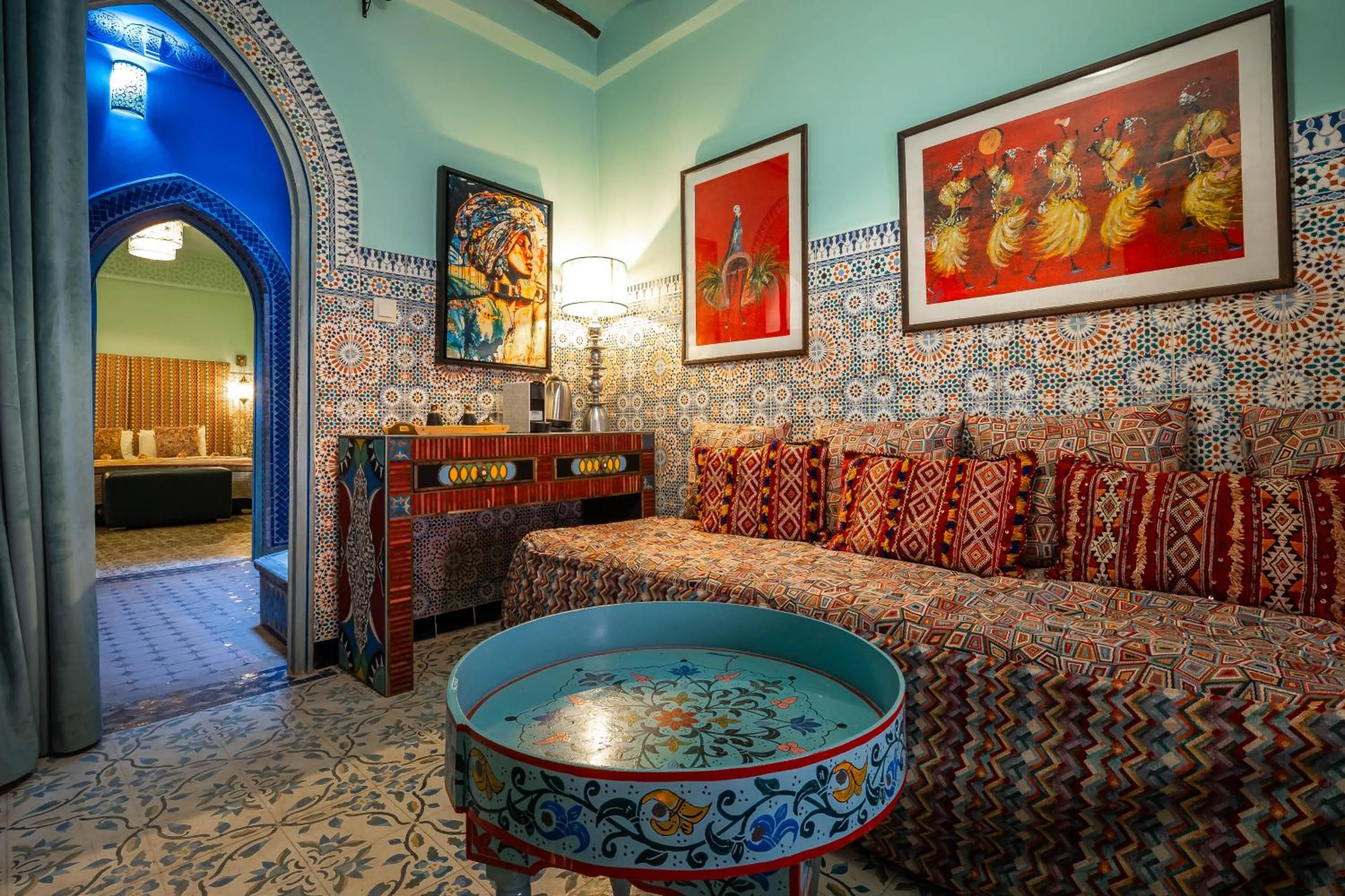 Bed in Dar Khmissa Riad & Spa