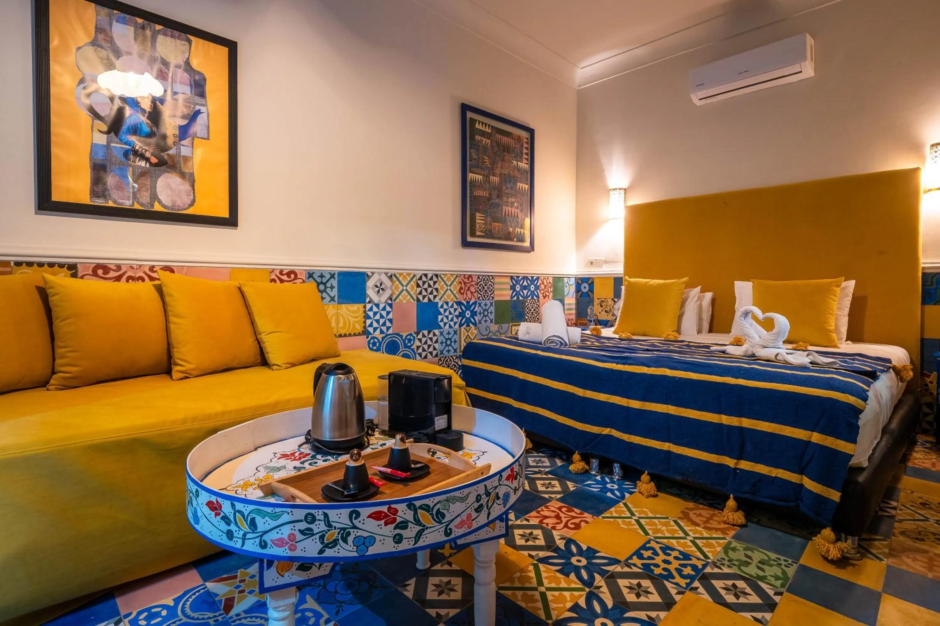 Bed in Dar Khmissa Riad & Spa