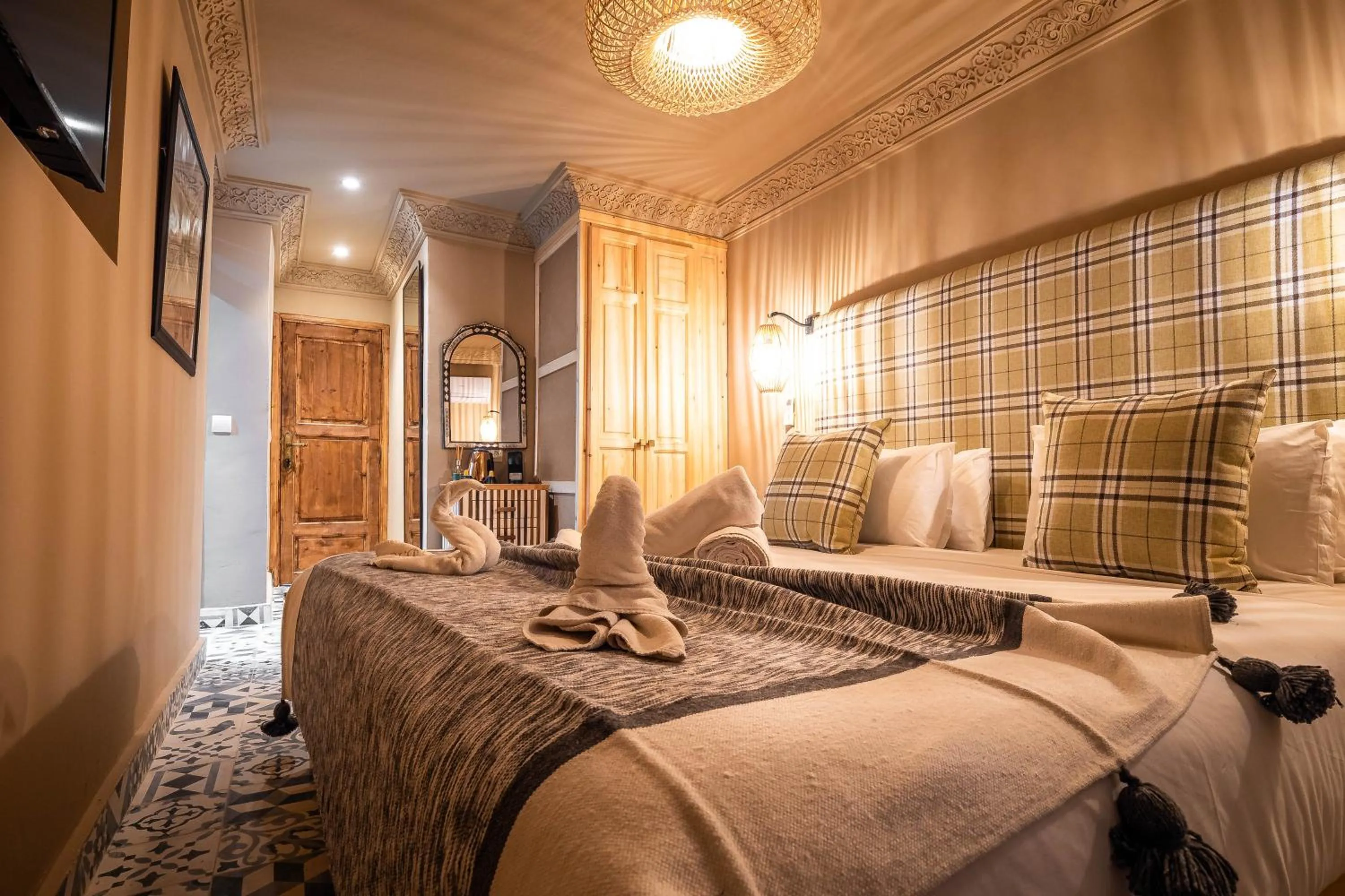 Bed in Dar Khmissa Riad & Spa