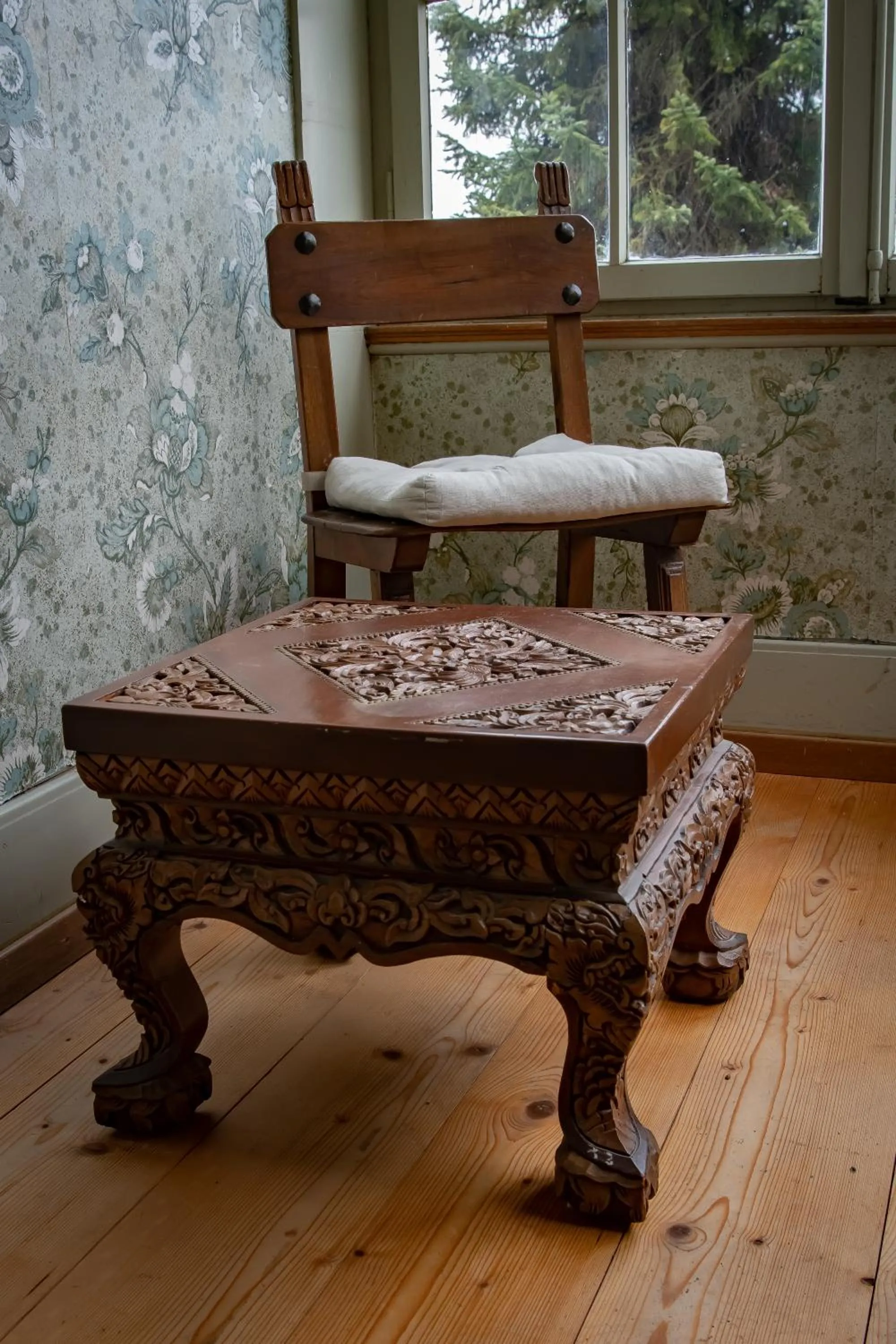 Seating area in Villa Pochon