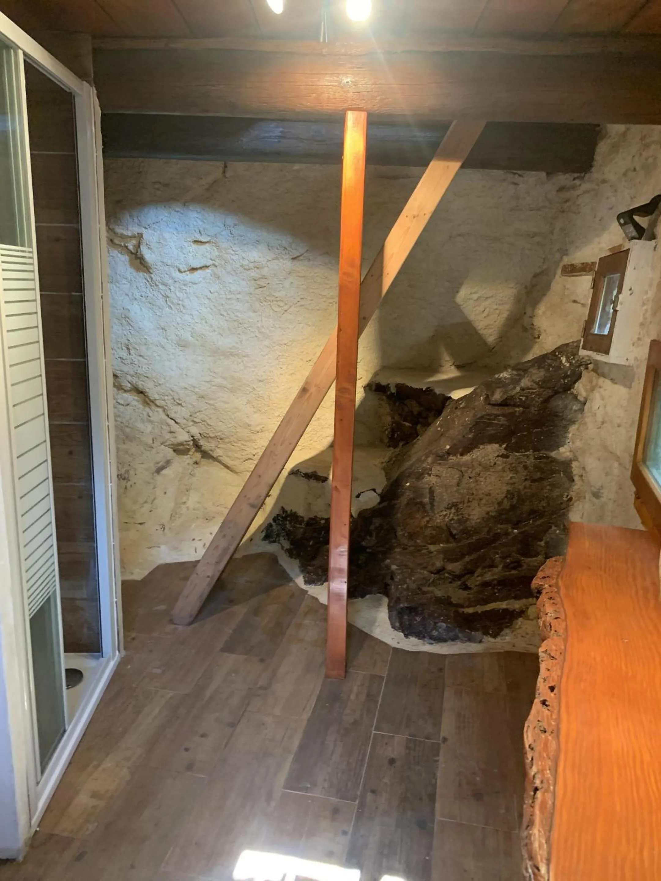 Bathroom, Bed in Les Ecrins de Belvedere
