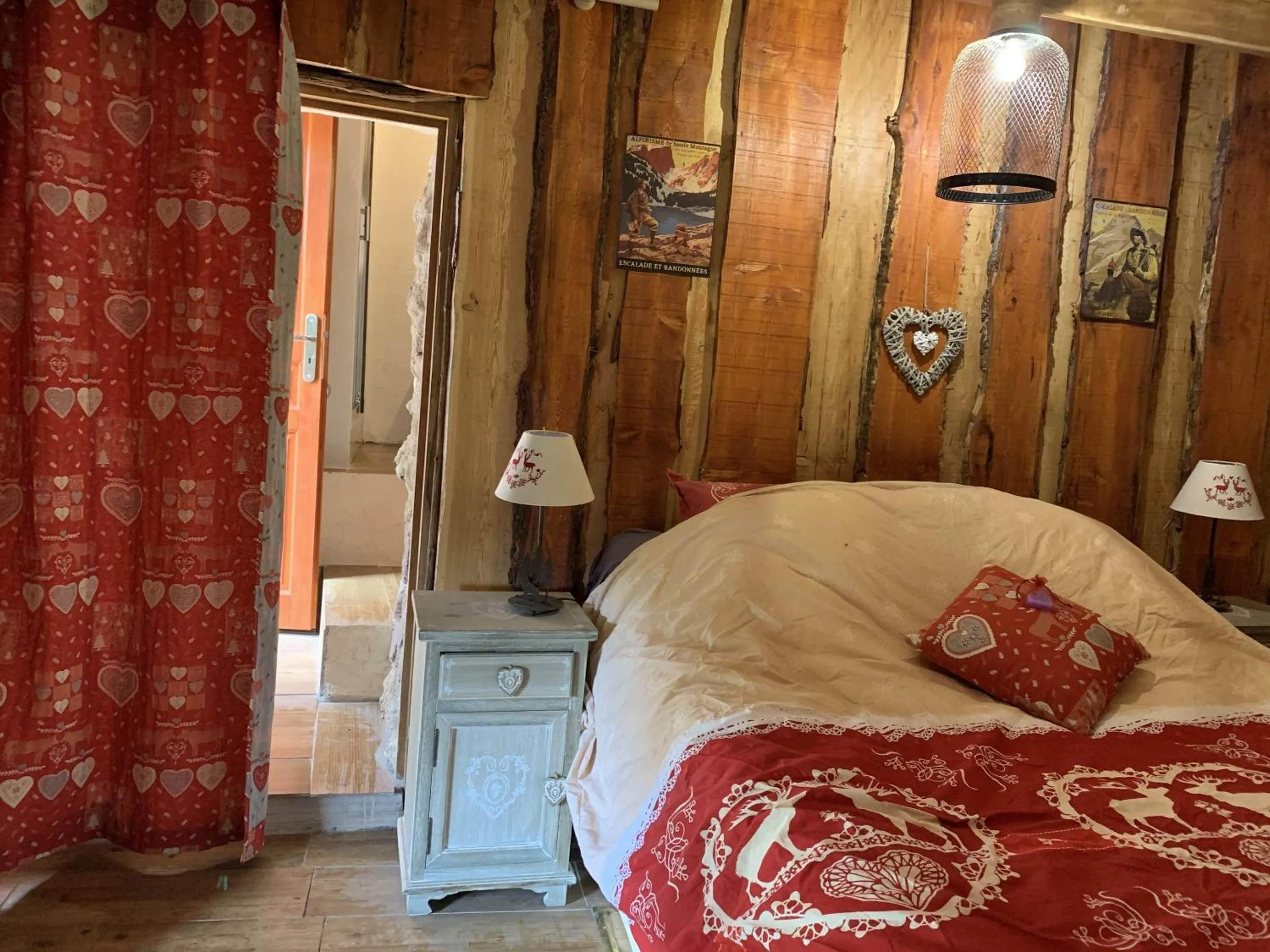 Bedroom, Bed in Les Ecrins de Belvedere