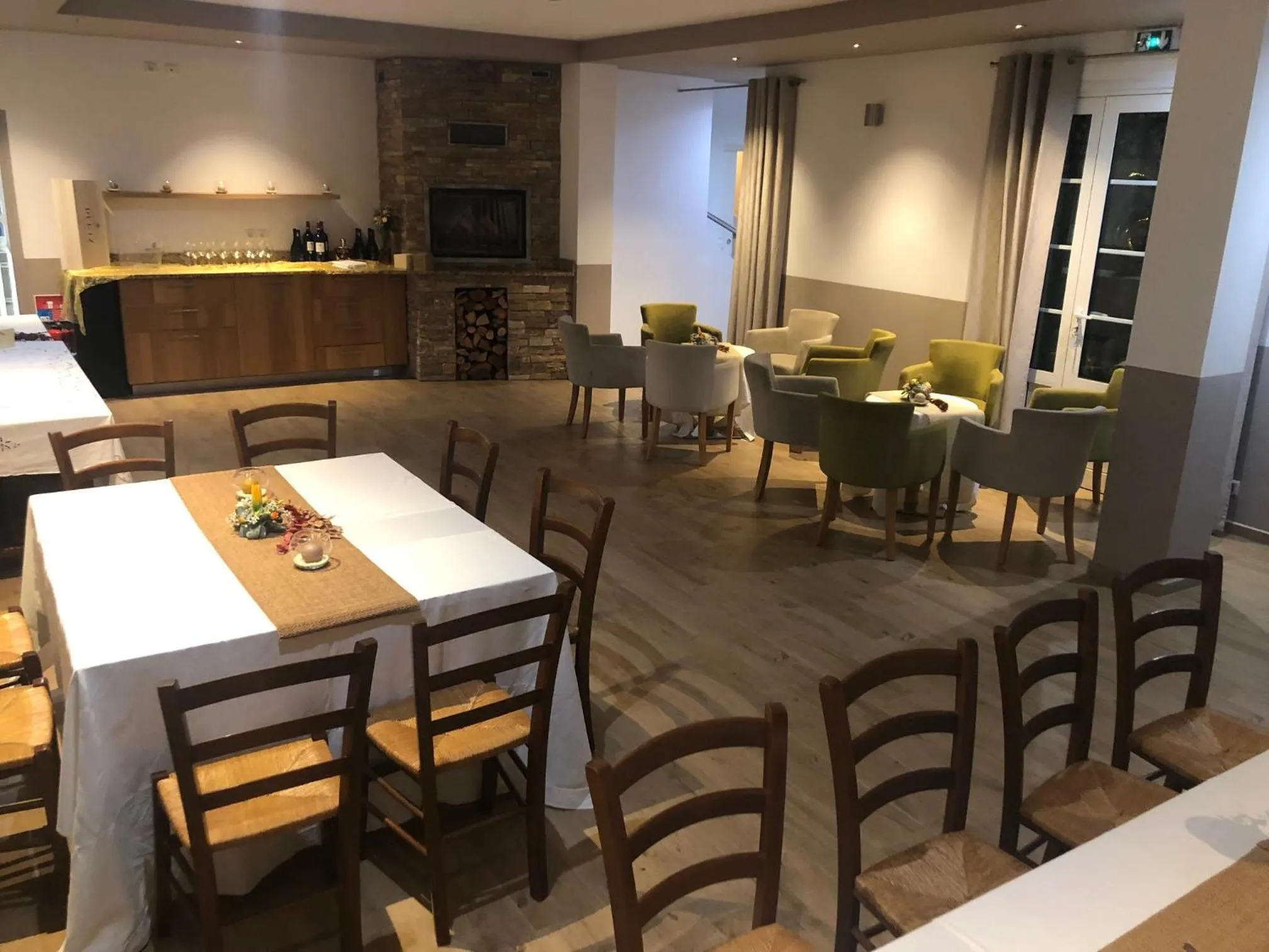 Restaurant/places to eat in Auberge les Oliviers