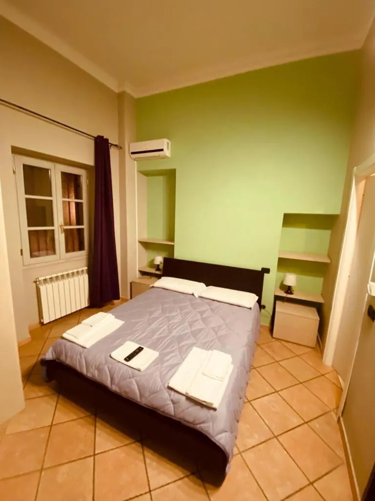 Bed in HH Hermoso Housing VALENZA