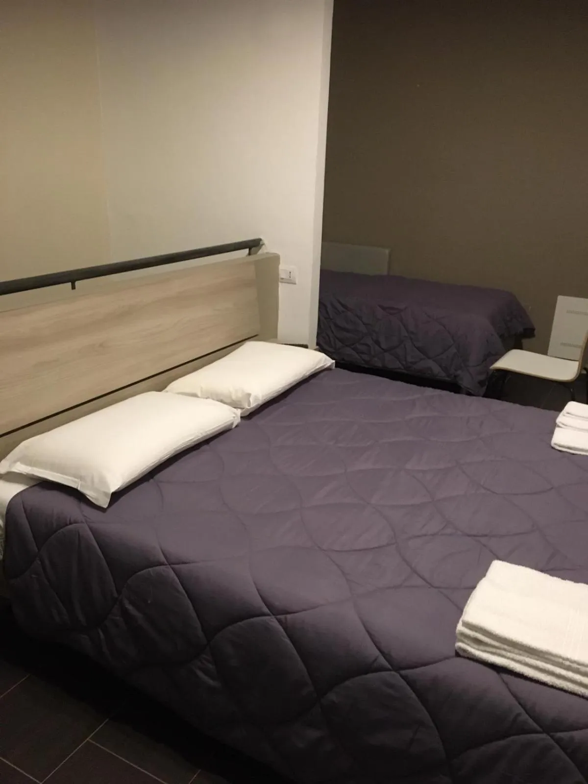 Bed in HH Hermoso Housing VALENZA