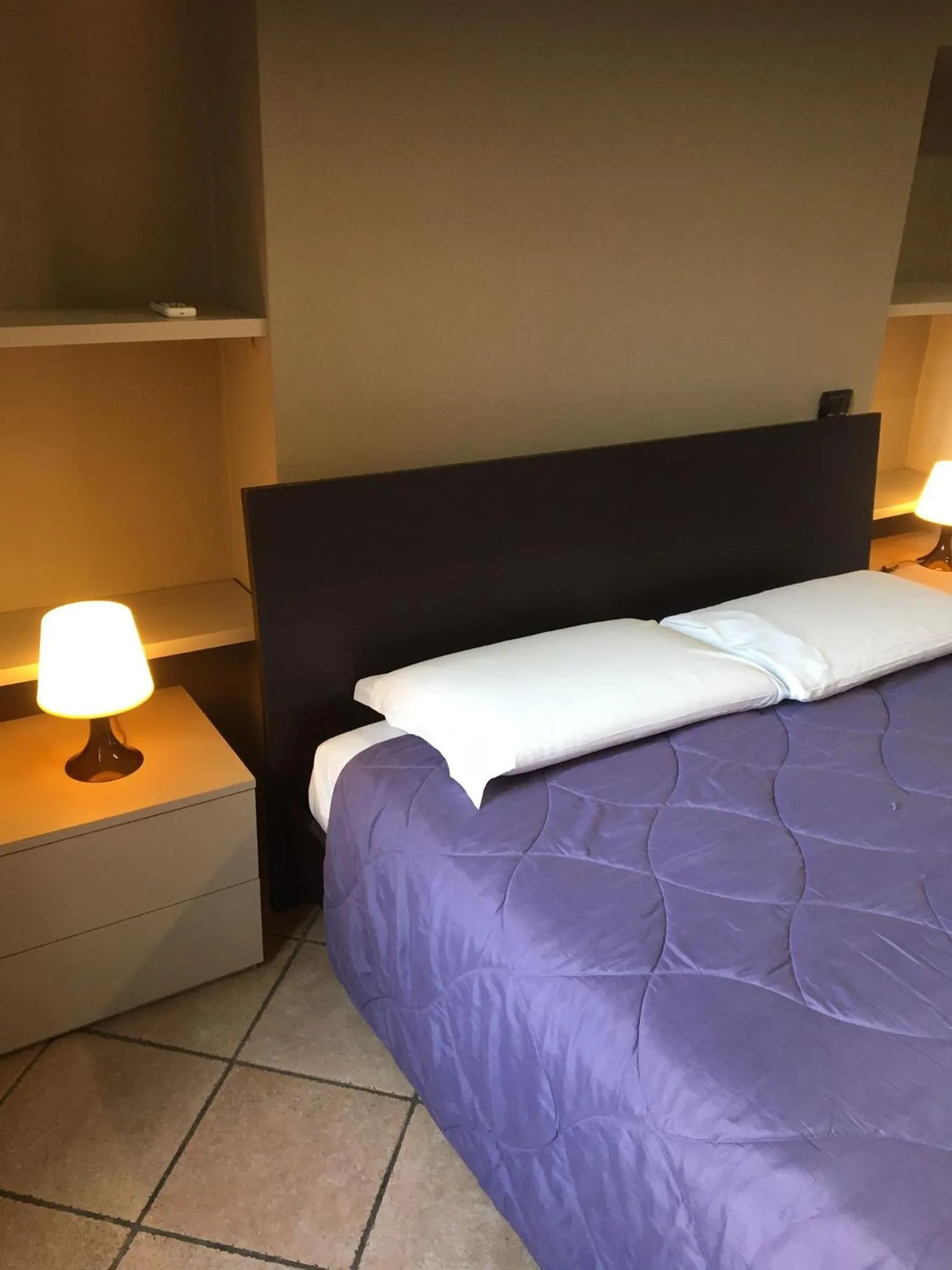 Bed in HH Hermoso Housing VALENZA