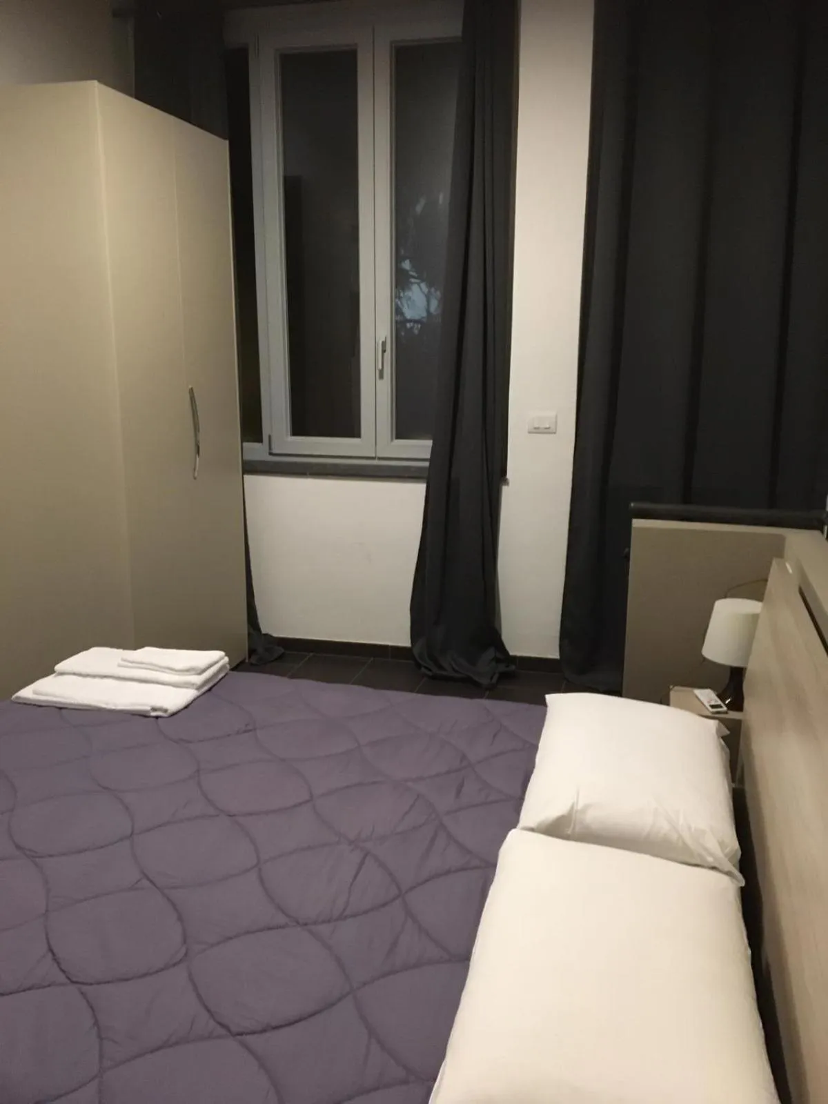 Bed in HH Hermoso Housing VALENZA