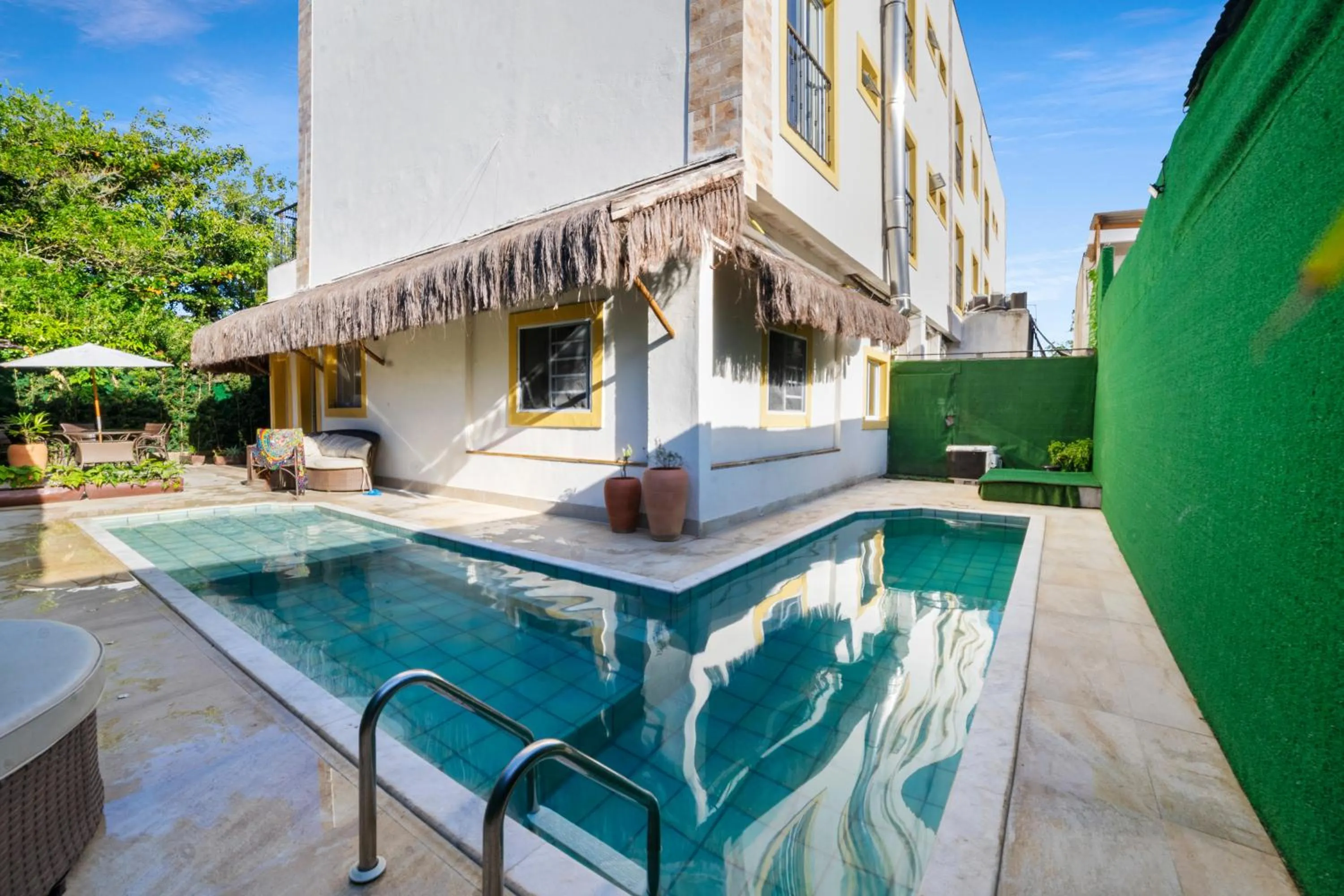 Swimming pool in Pousada Conca di Mare - Festa de Reveillon & Ceia de Natal - Pé na areia