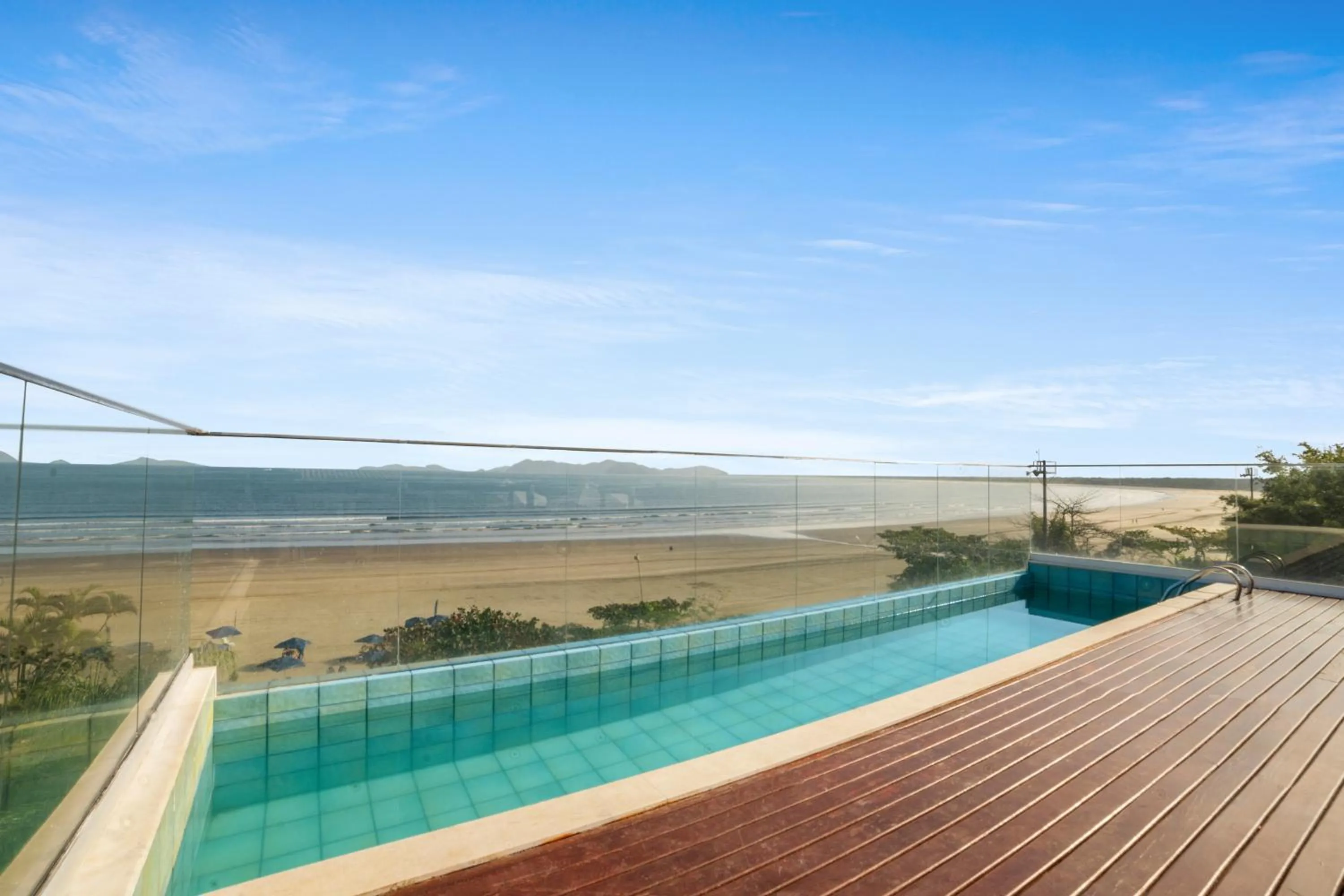 Swimming pool in Pousada Conca di Mare - Festa de Reveillon & Ceia de Natal - Pé na areia