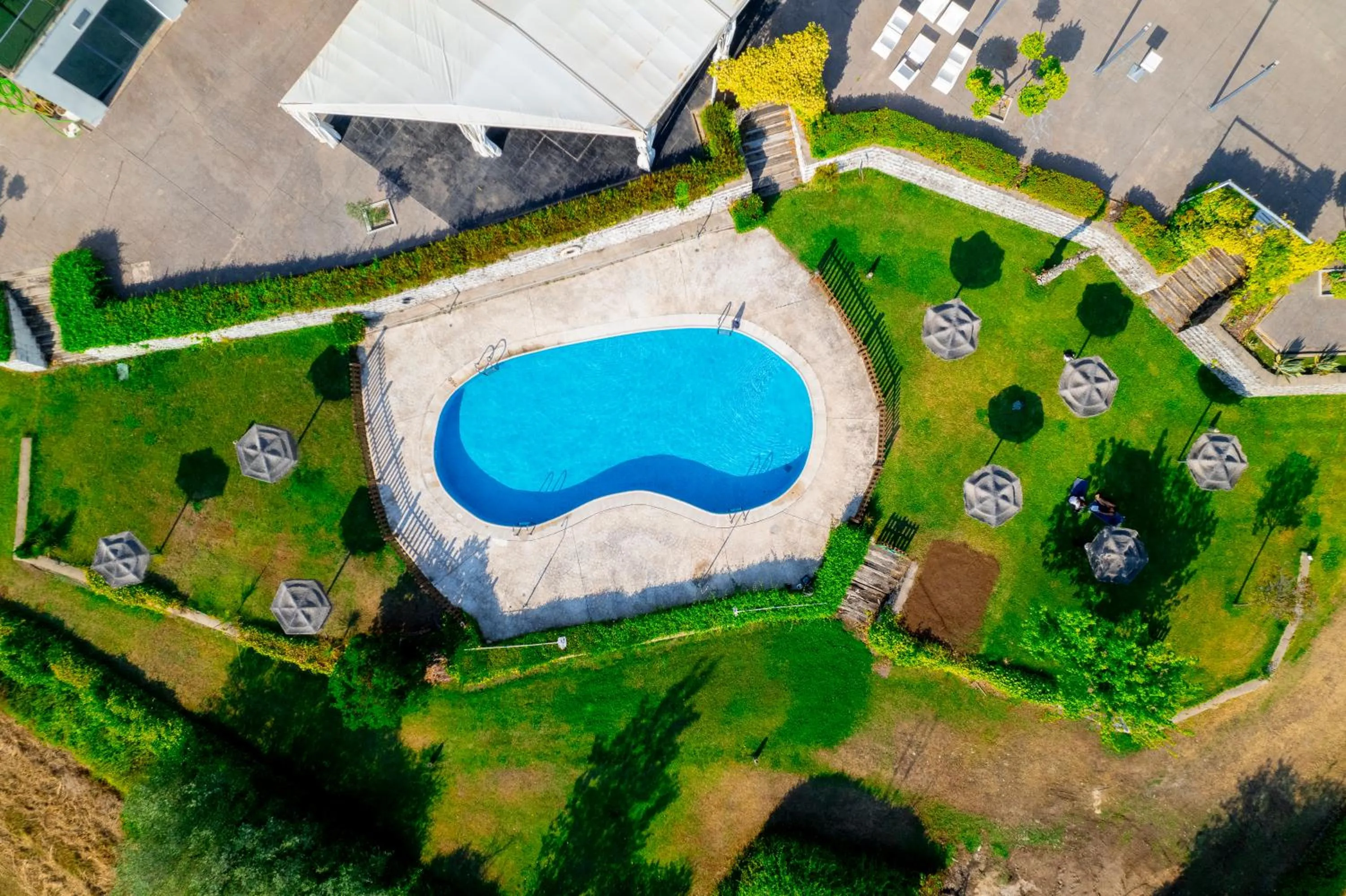 Swimming pool in Hospedium Hotel Valles de Gredos Golf