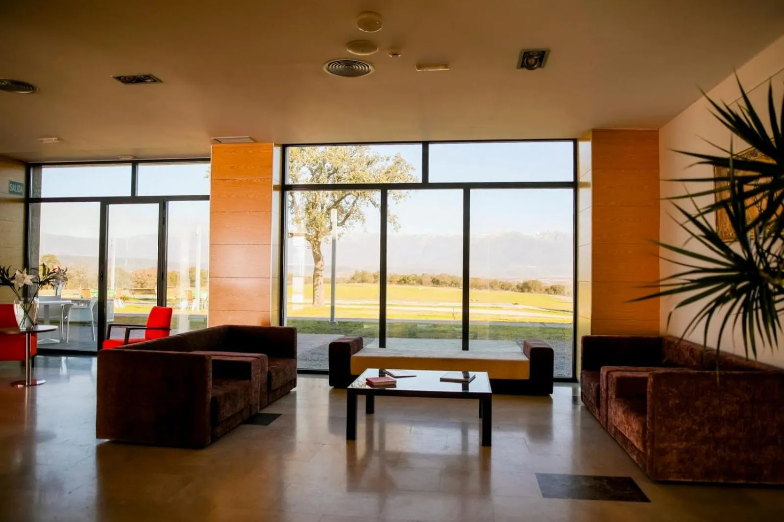 Lobby or reception in Hospedium Hotel Valles de Gredos Golf