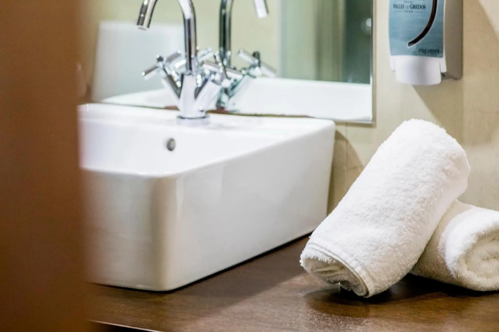 Bathroom in Hospedium Hotel Valles de Gredos Golf