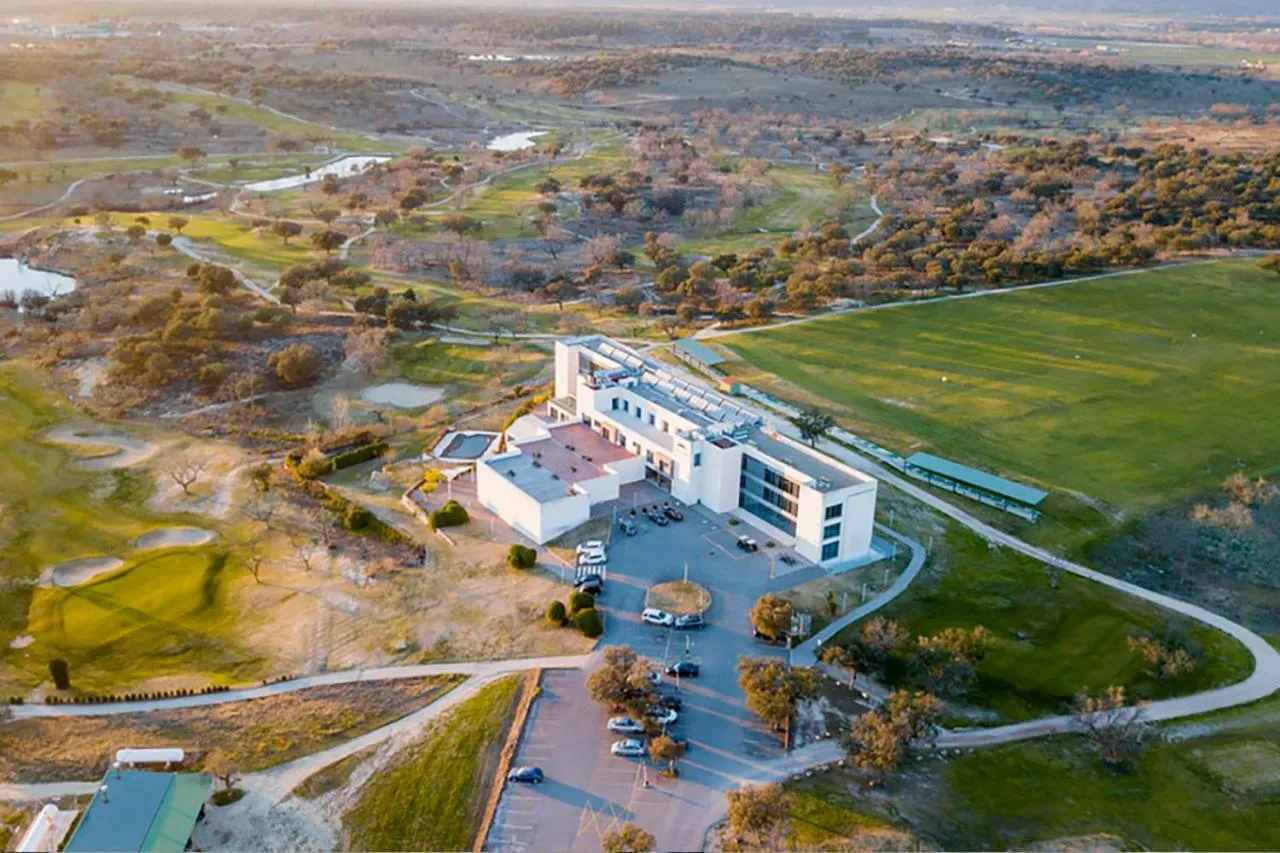 Bird's eye view in Hospedium Hotel Valles de Gredos Golf
