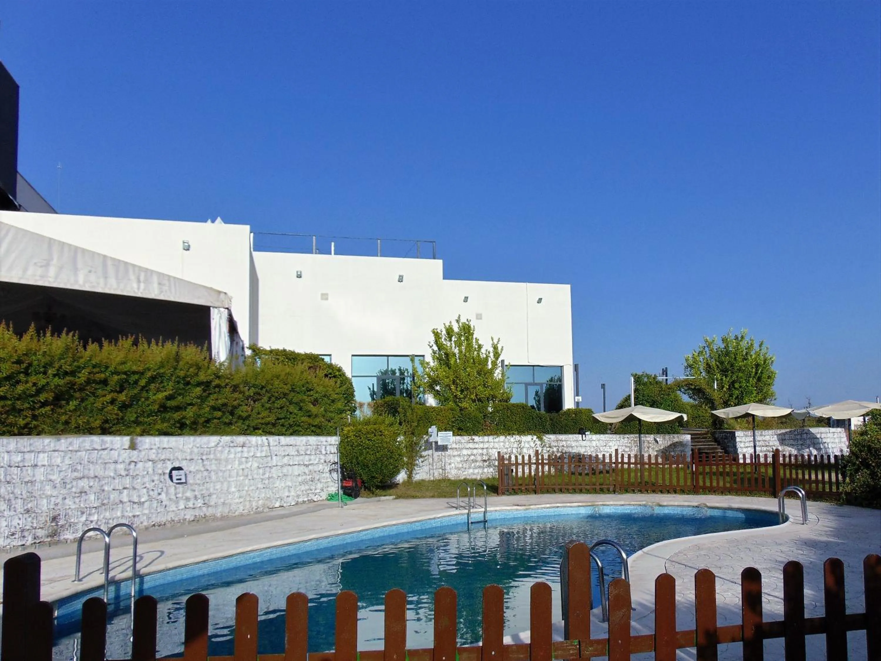 Swimming pool in Hospedium Hotel Valles de Gredos Golf