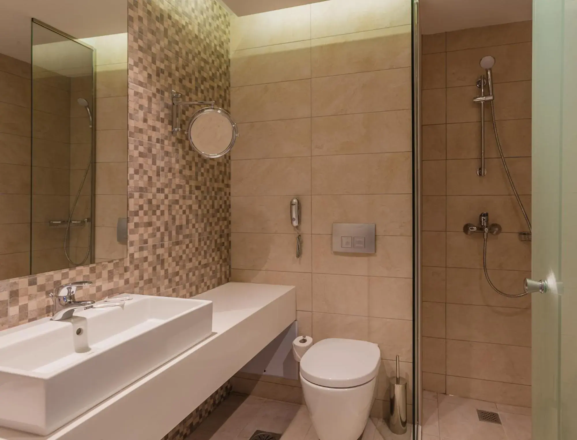 Standard Twin Room (2 Adults) - Main Building in Tigaki Beach Hotel Standard Twin Room (2 Adults) - Main Building in Tigaki Beach Hotel