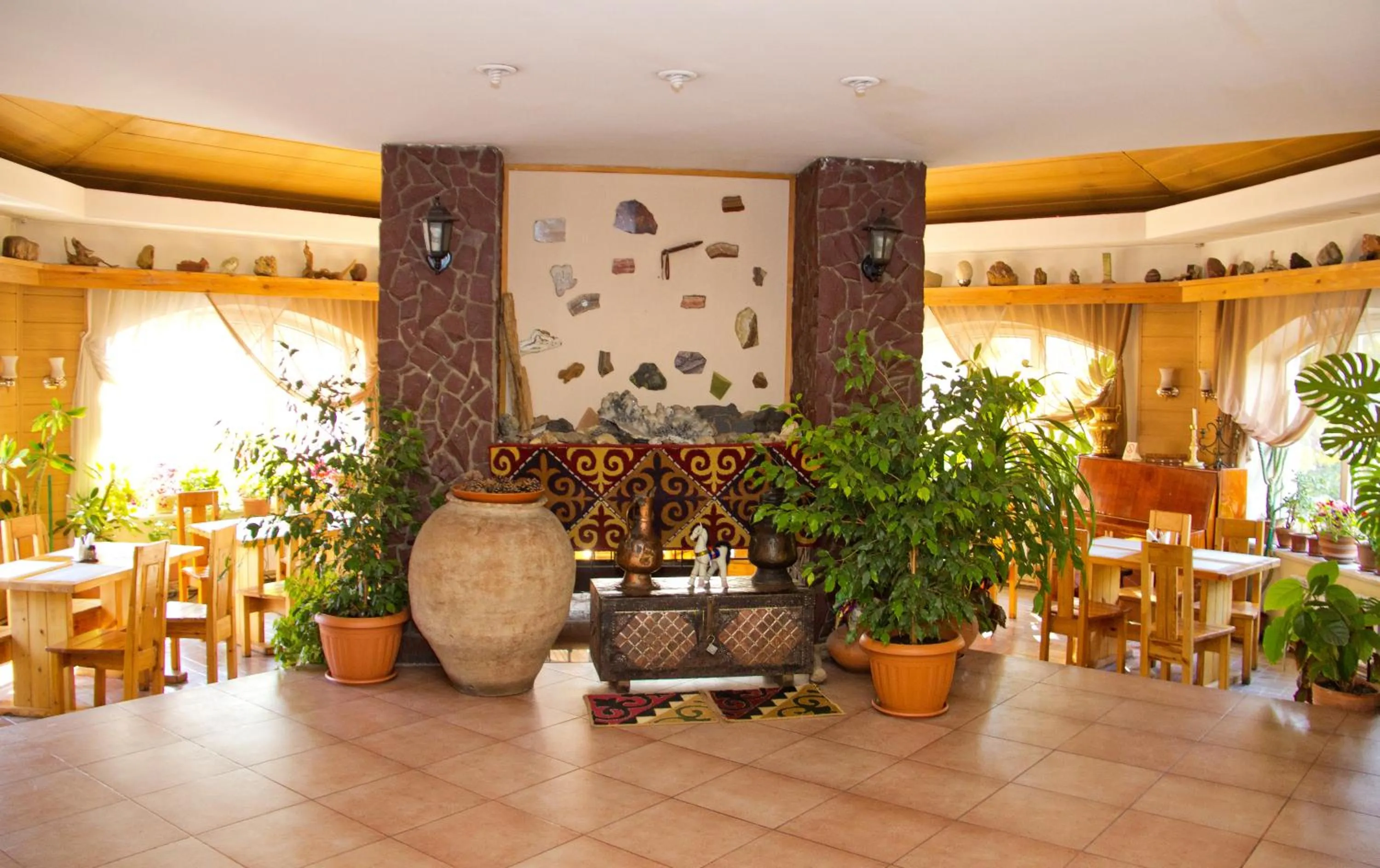 Communal lounge/ TV room in Asian Mountains