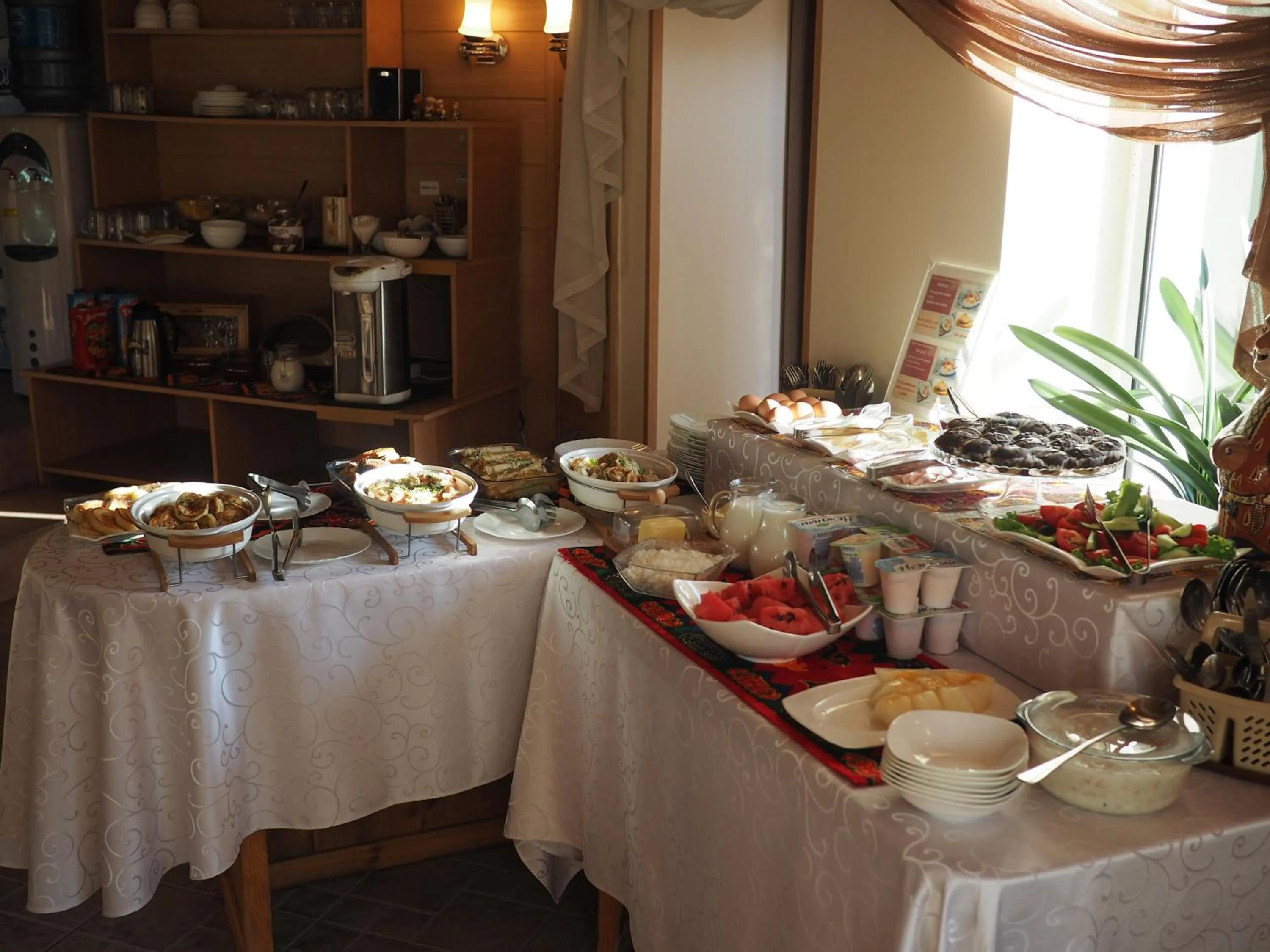 Buffet breakfast in Asian Mountains