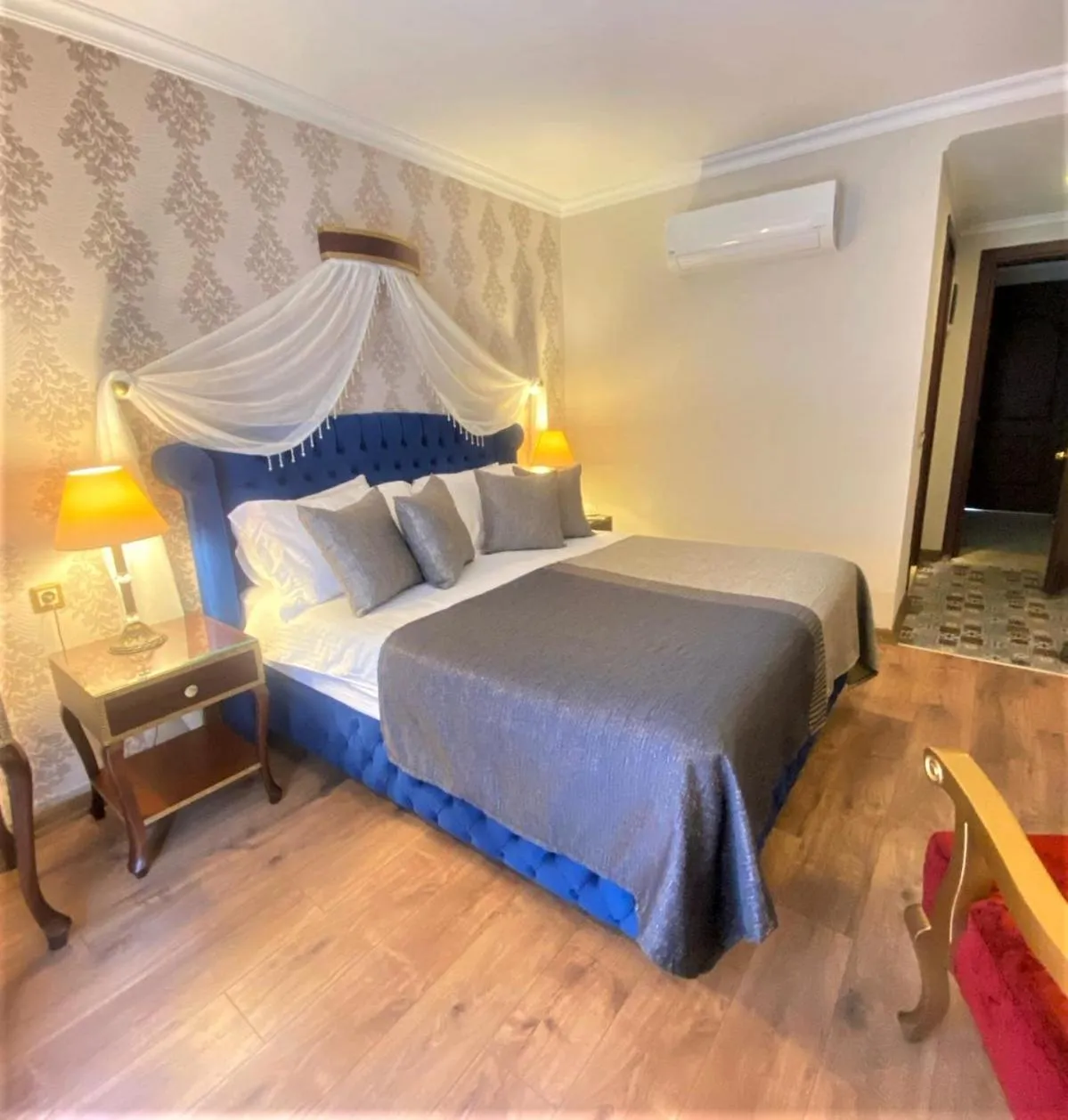 Bed in Saint John Hotel