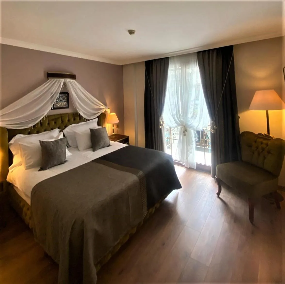 Bed in Saint John Hotel