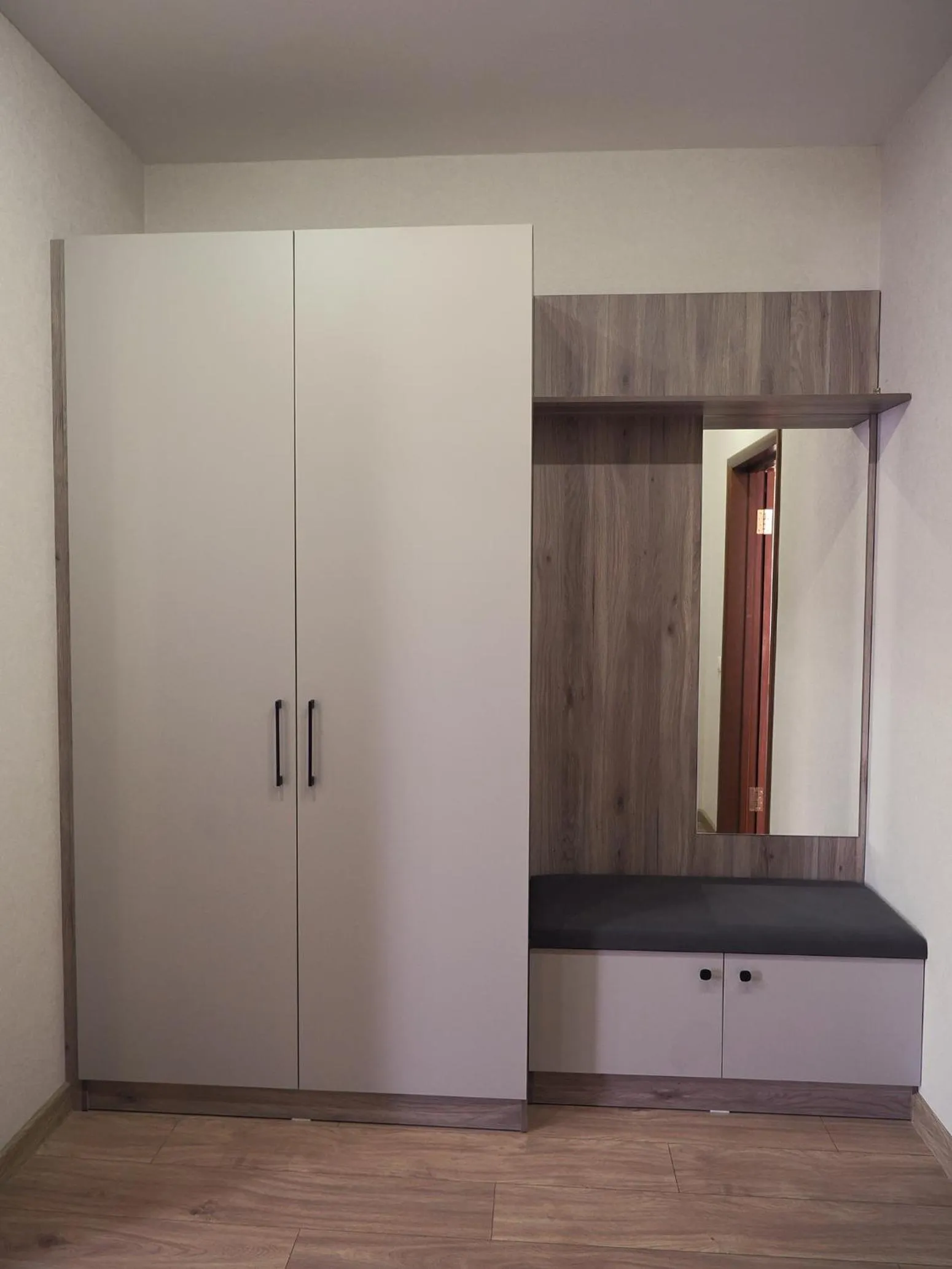 wardrobe in Asia Hotel