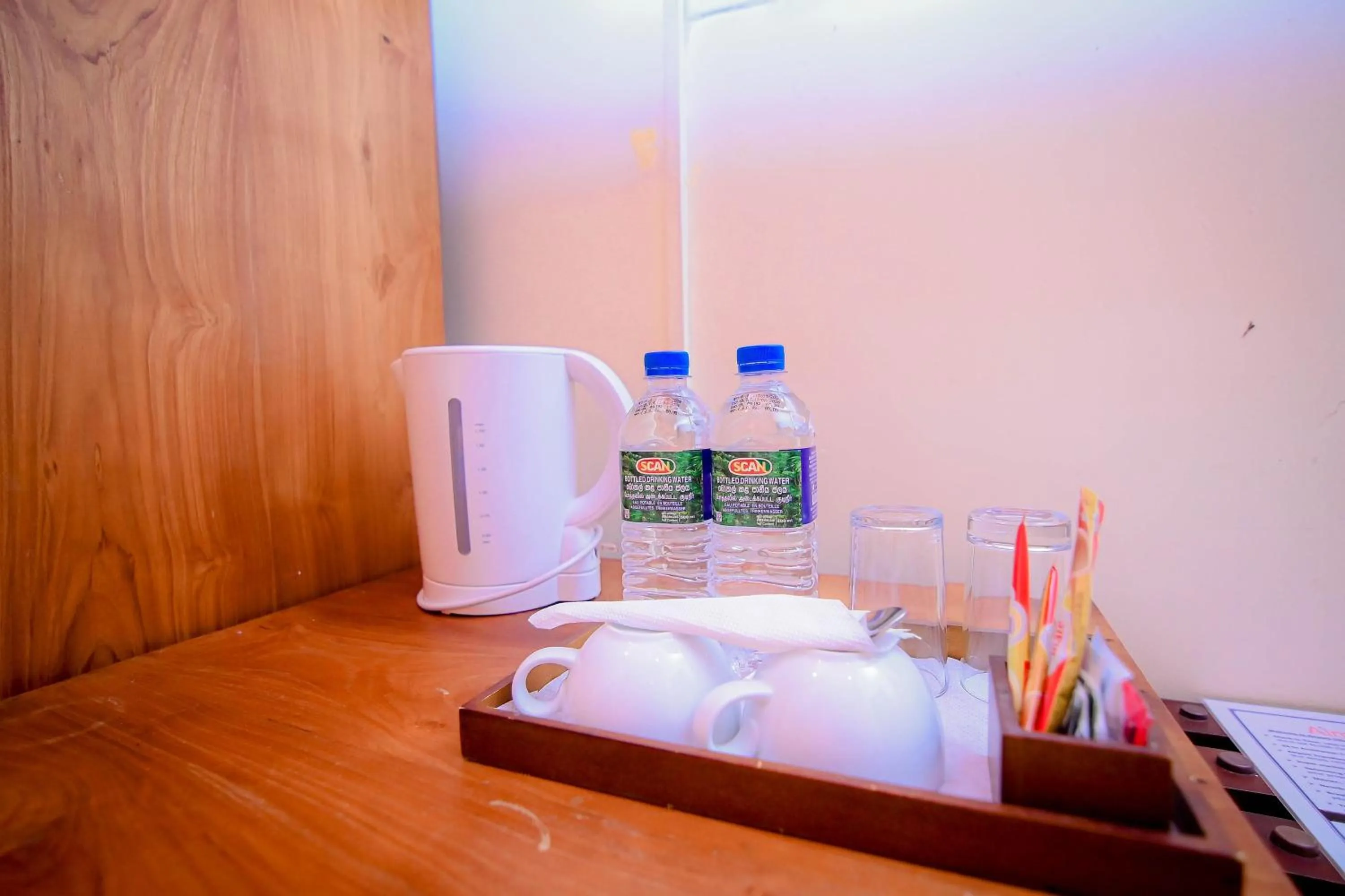 Coffee/tea facilities in Airport Villa