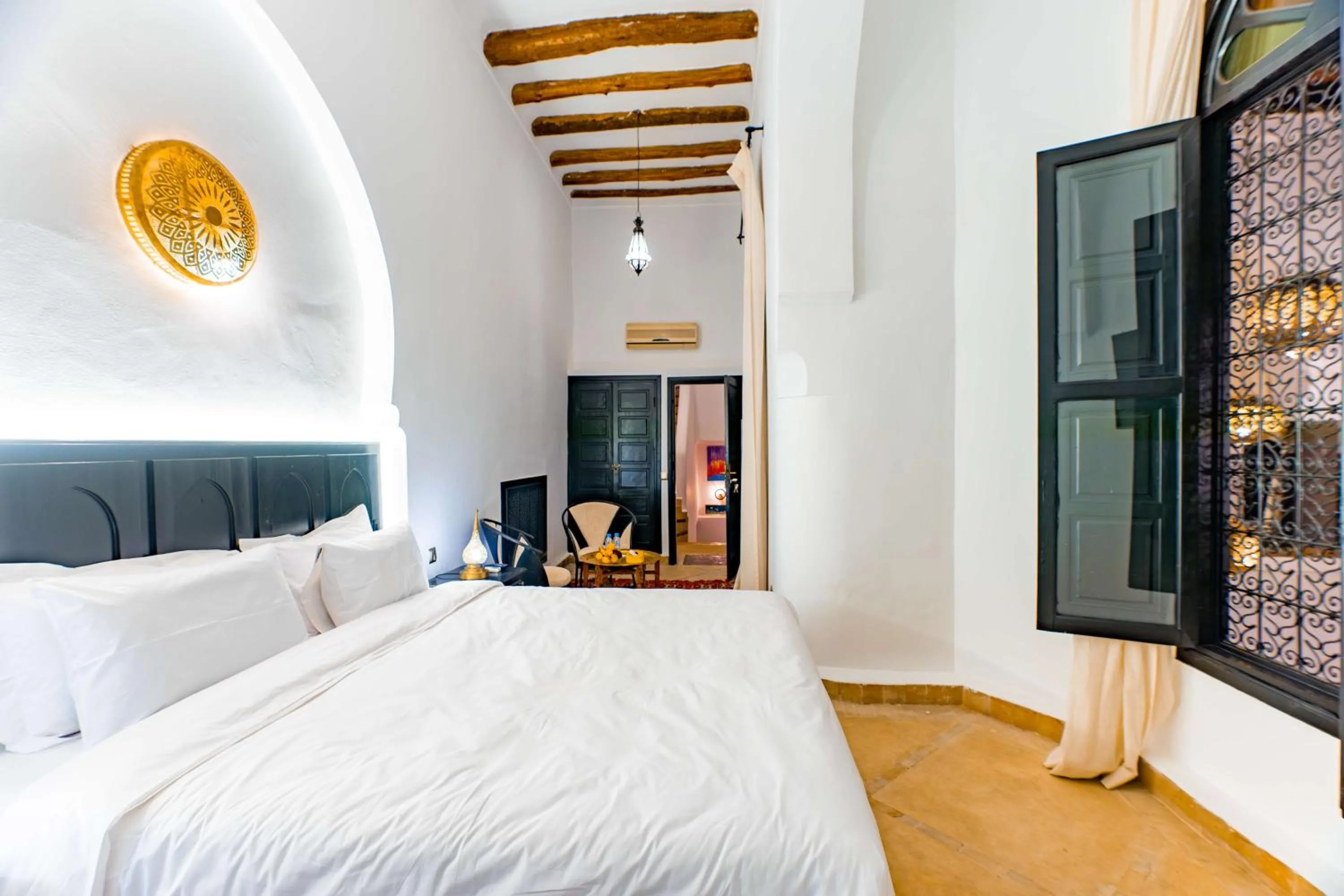 Bedroom, Bed in Riad Dar Dialkoum