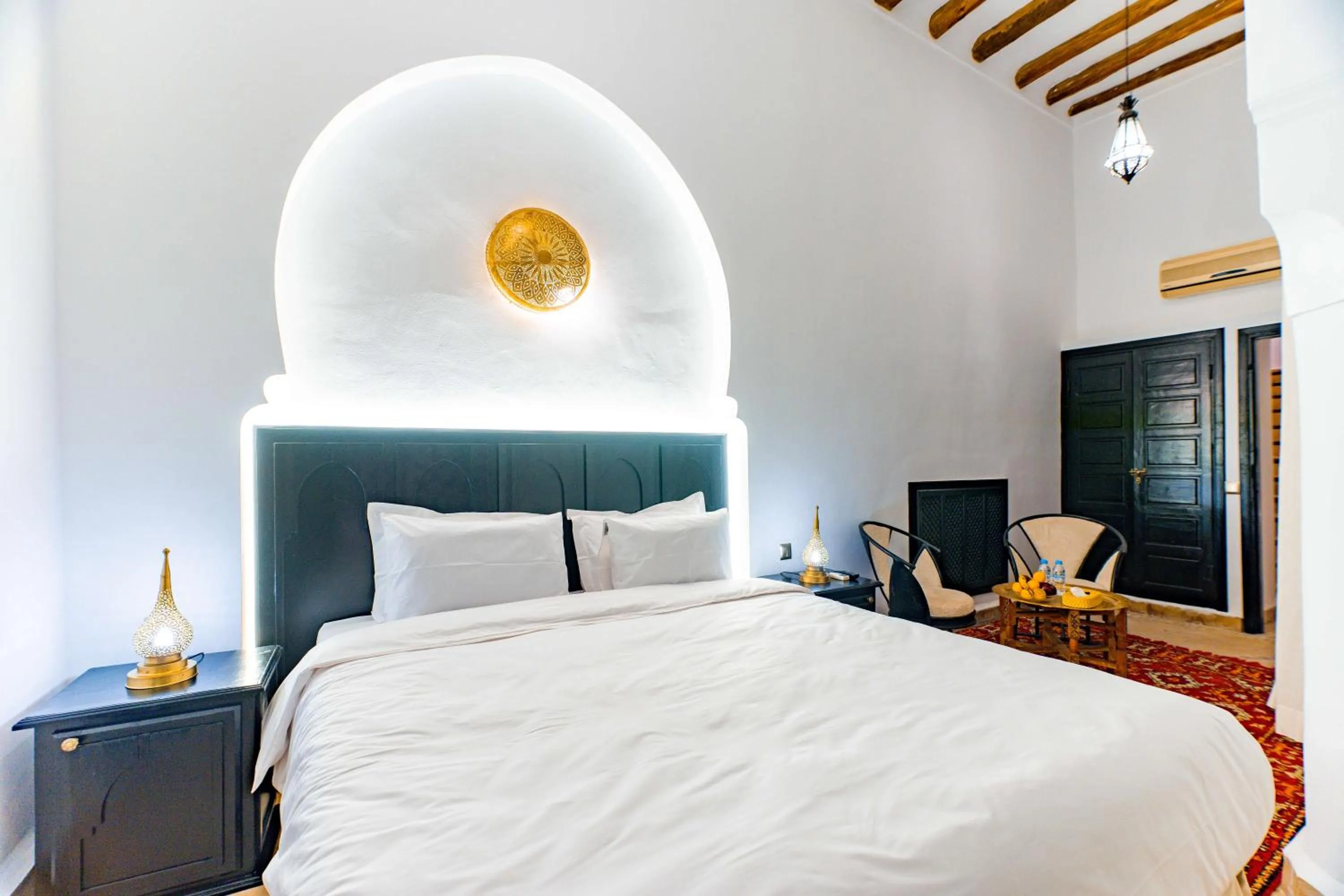 Bedroom, Bed in Riad Dar Dialkoum