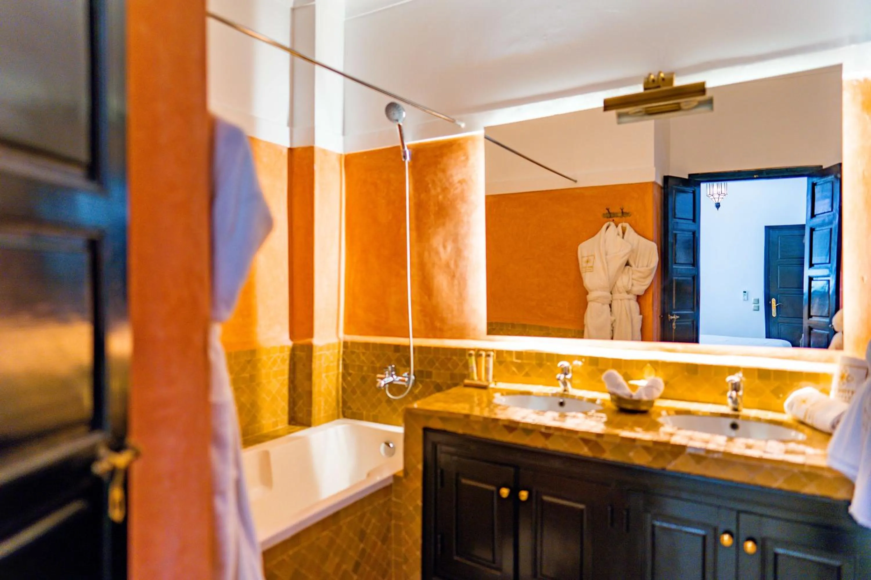 Bathroom in Riad Dar Dialkoum