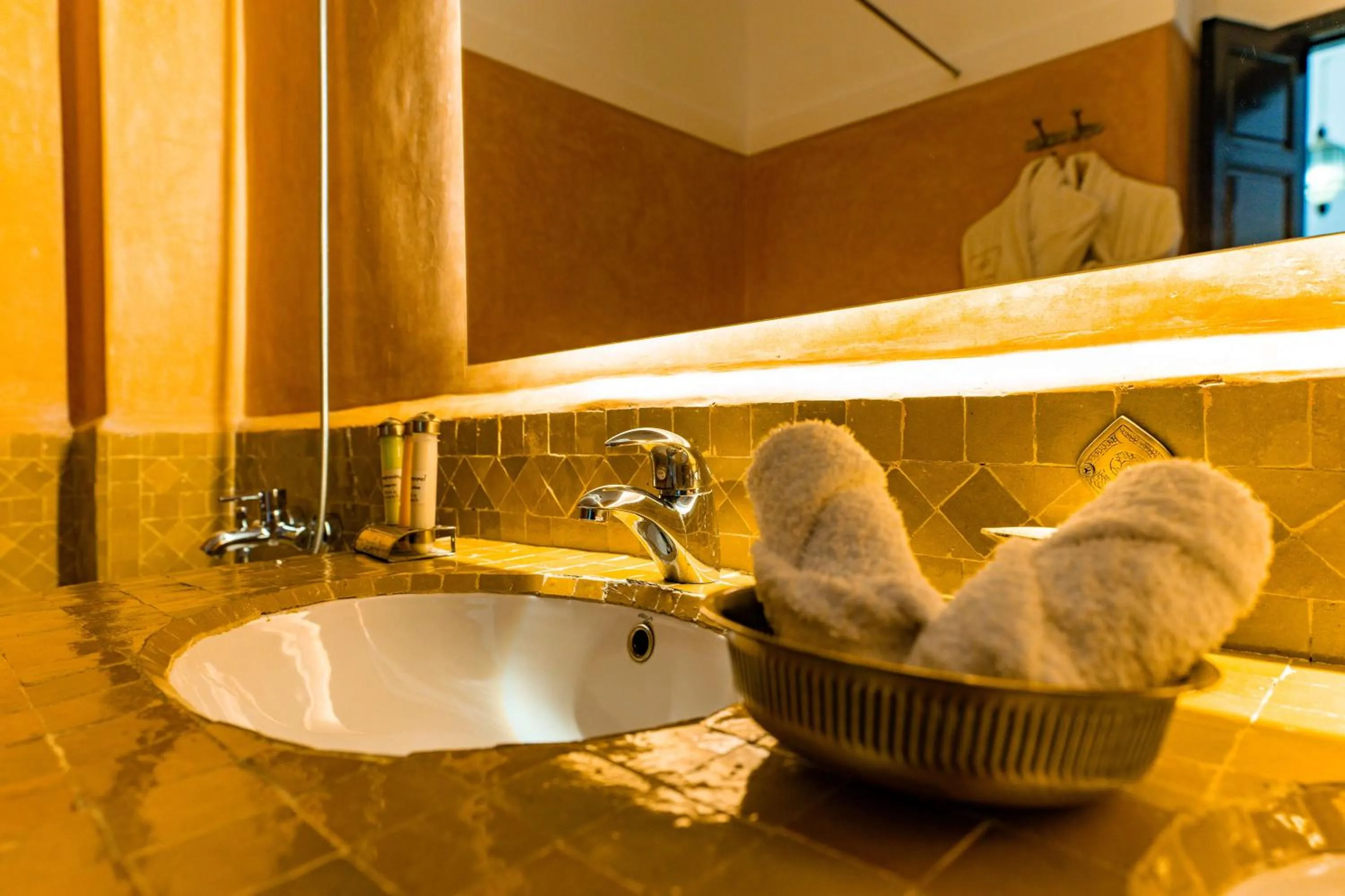 Bathroom in Riad Dar Dialkoum