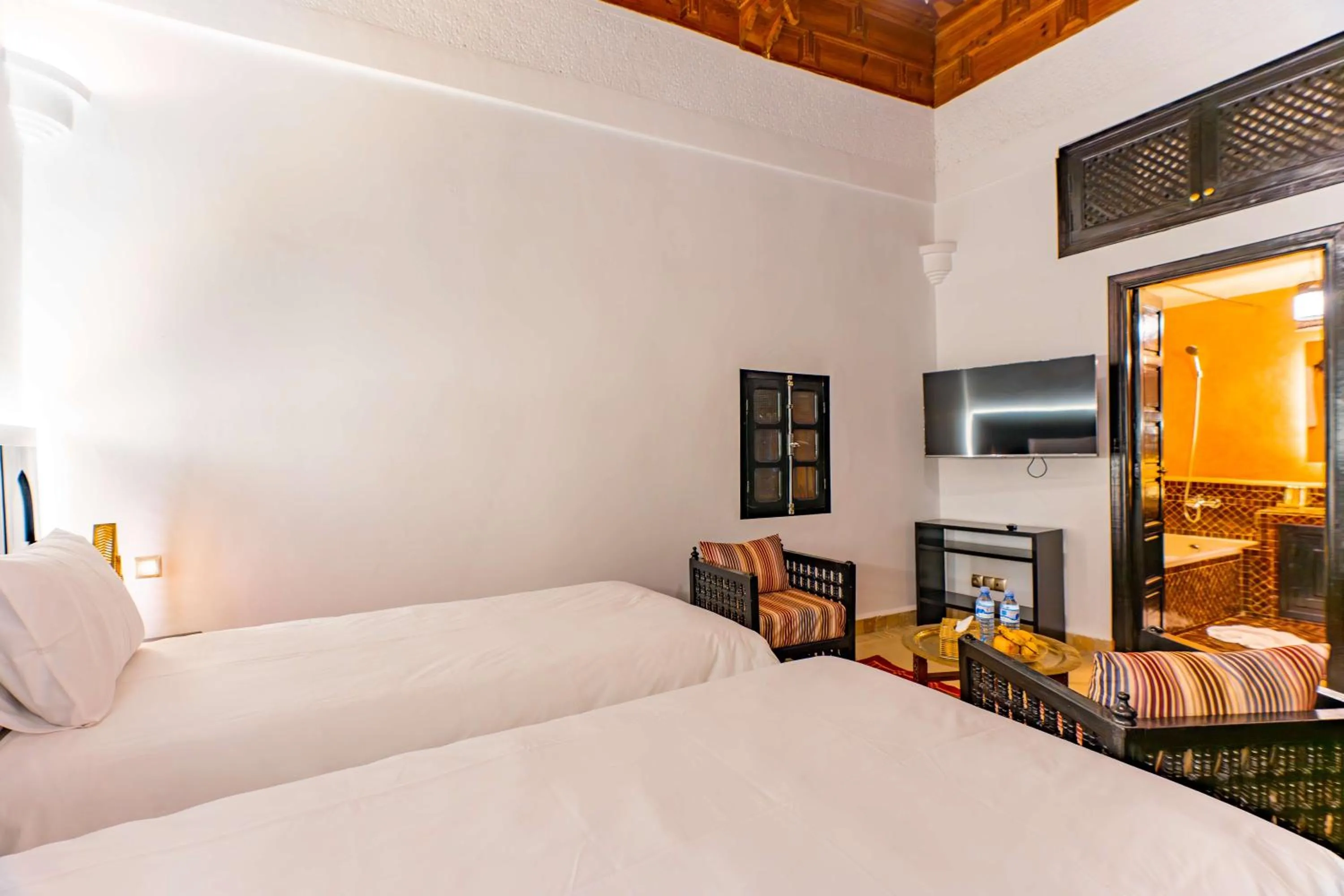 Bedroom, Bed in Riad Dar Dialkoum