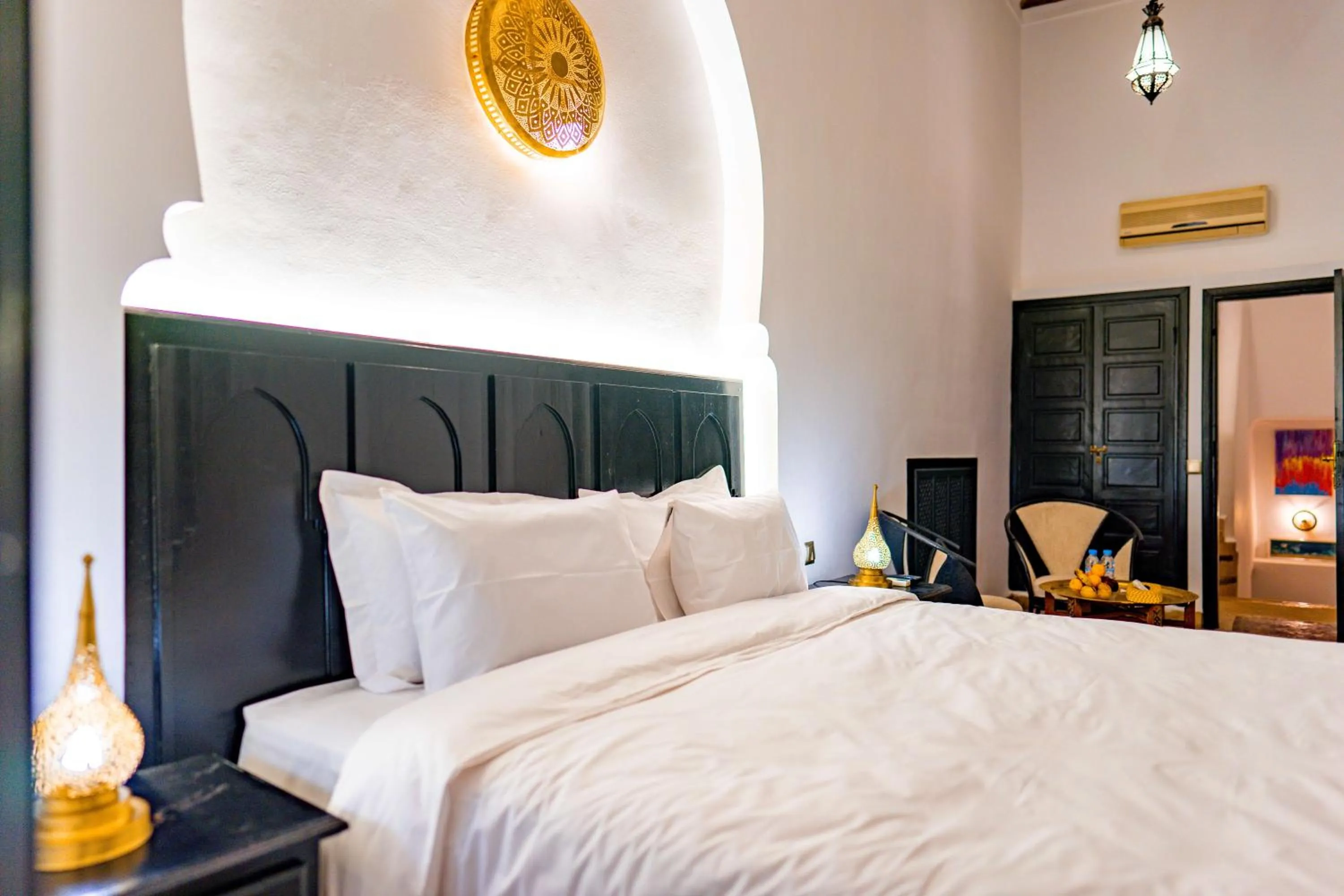 Bedroom, Bed in Riad Dar Dialkoum