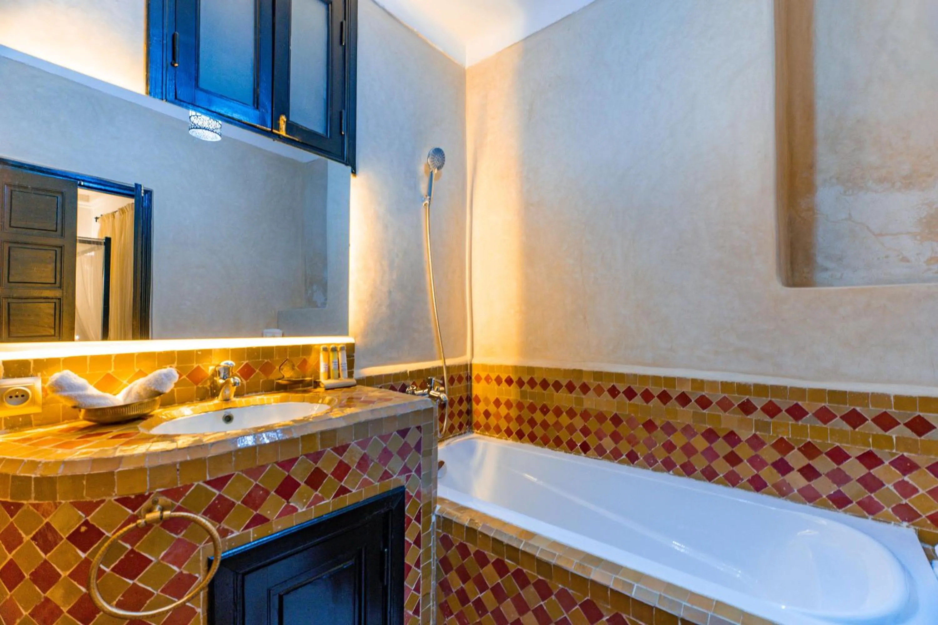 Bathroom in Riad Dar Dialkoum