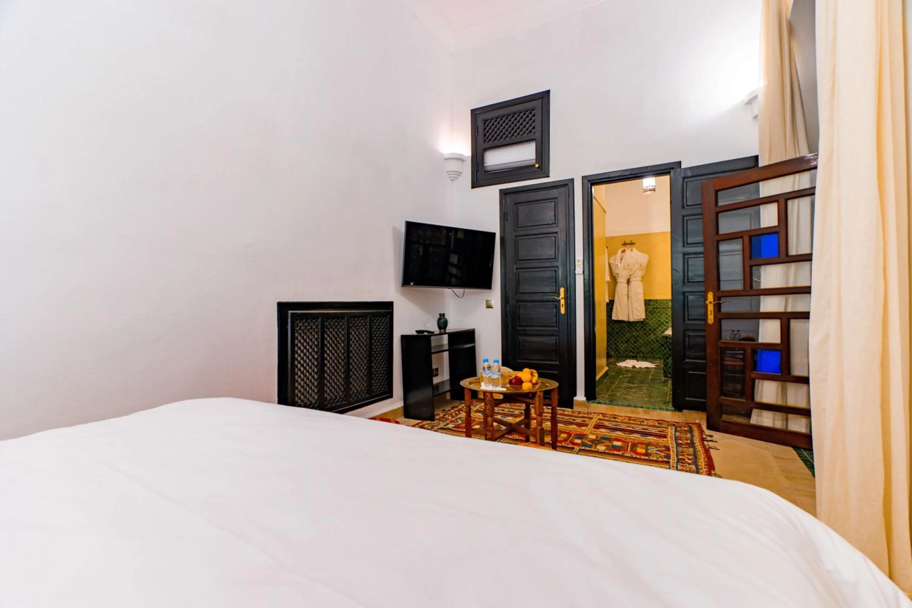 Bedroom, Bed in Riad Dar Dialkoum