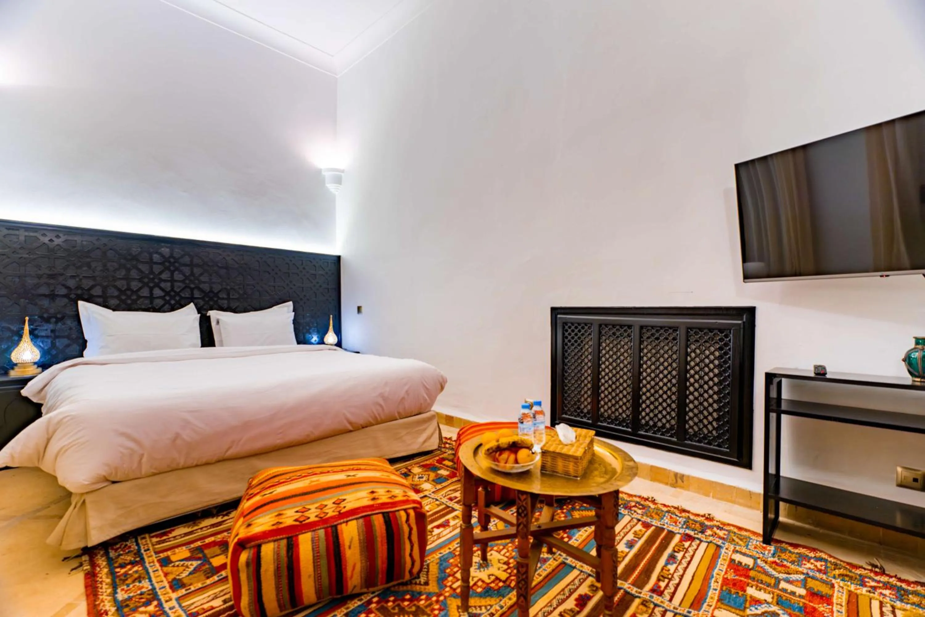 Bedroom, Bed in Riad Dar Dialkoum