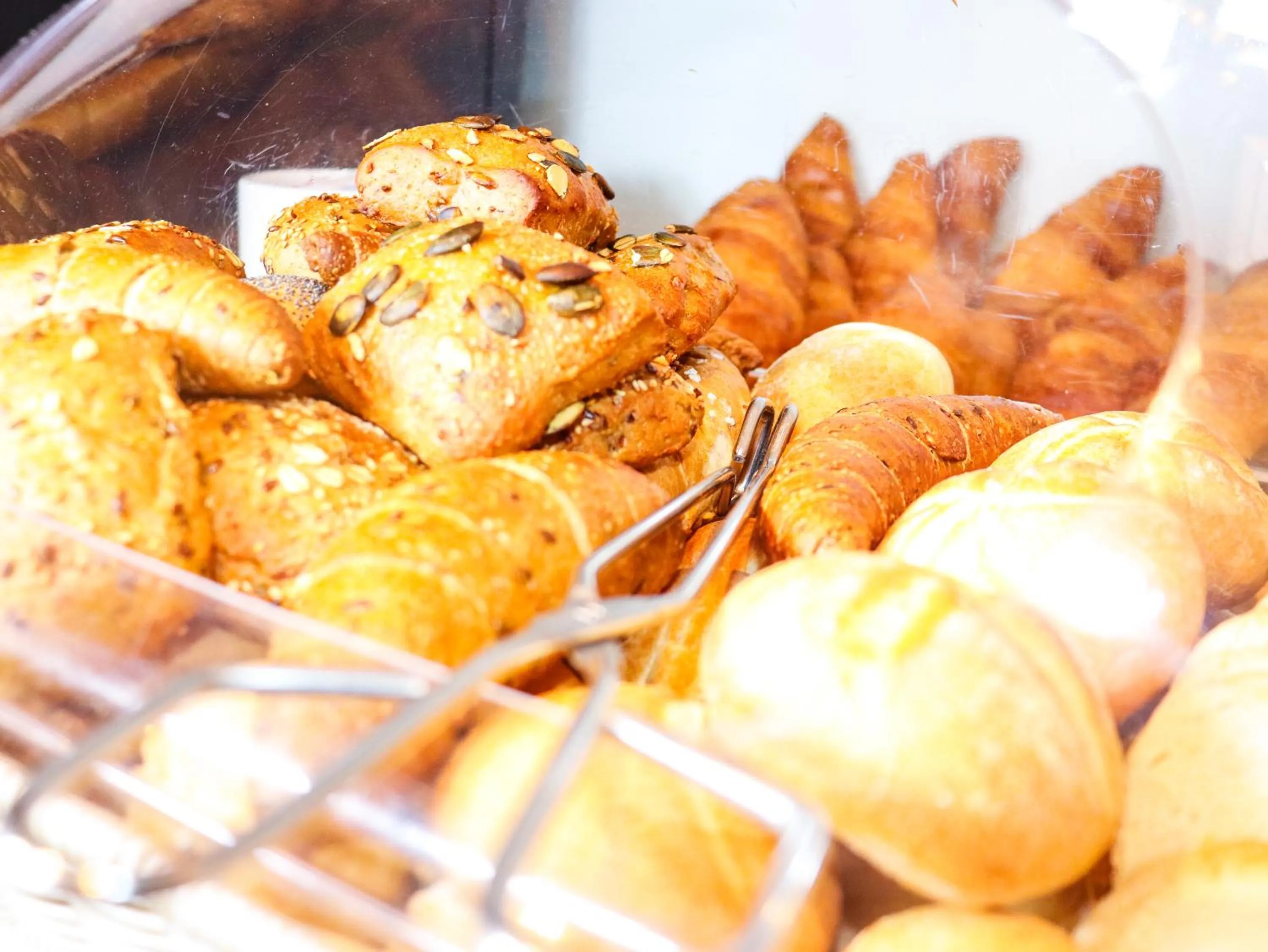 Breakfast in Simm's Hotel - cityhotel next to Metro U3