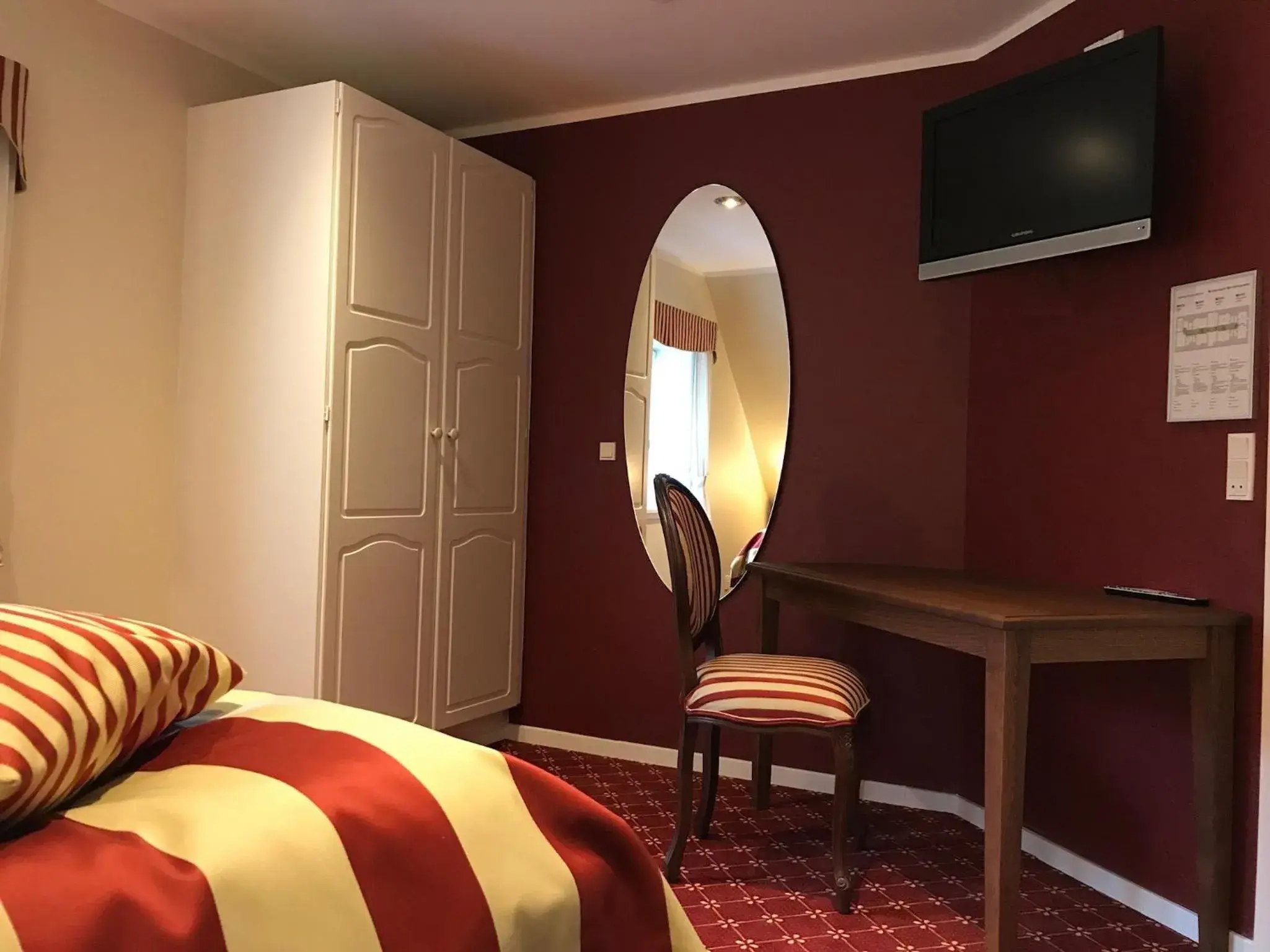 Double Room with Bath - single occupancy in Bramslevgaard Double Room with Bath - single occupancy in Bramslevgaard