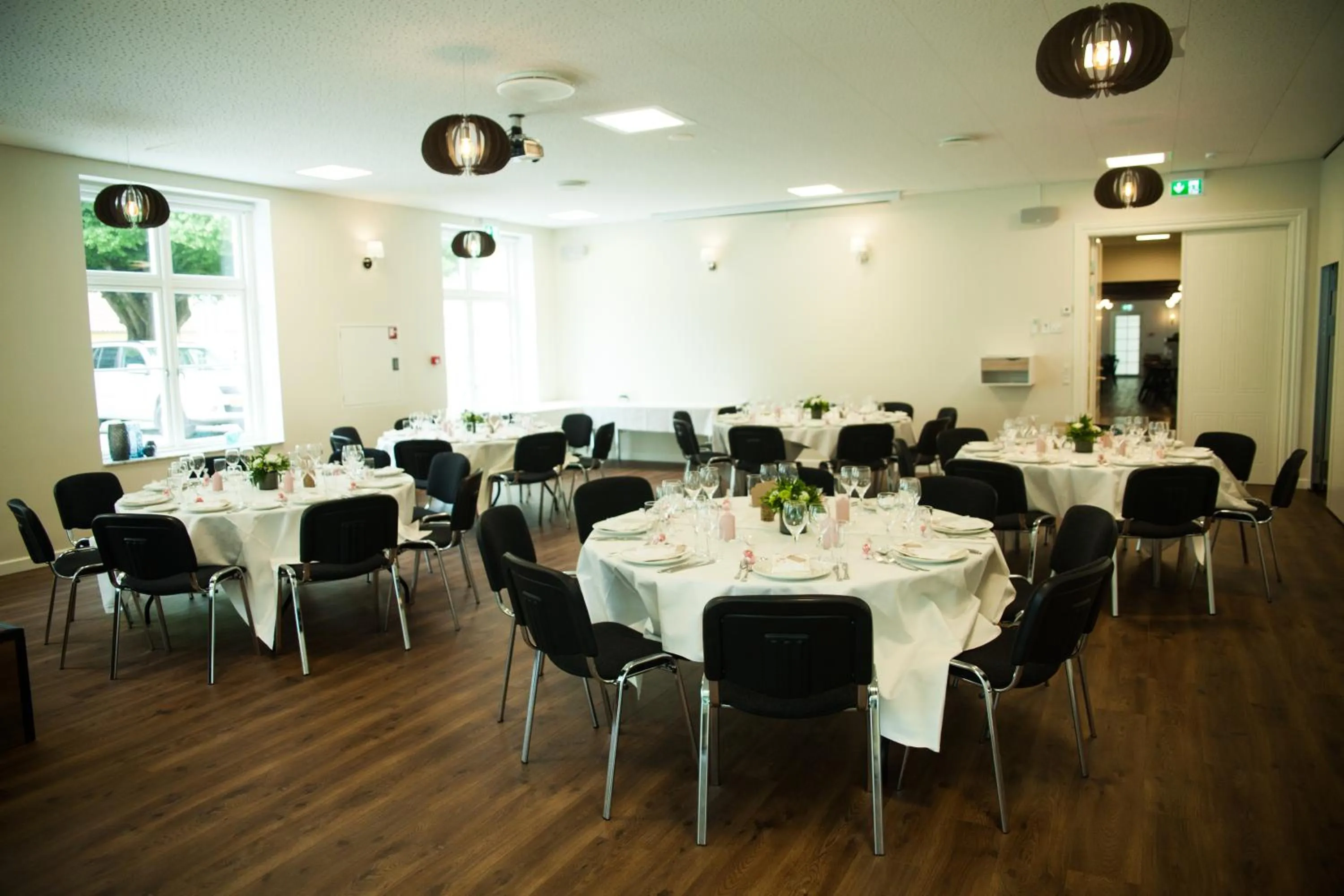 Restaurant/places to eat in Bramslevgaard