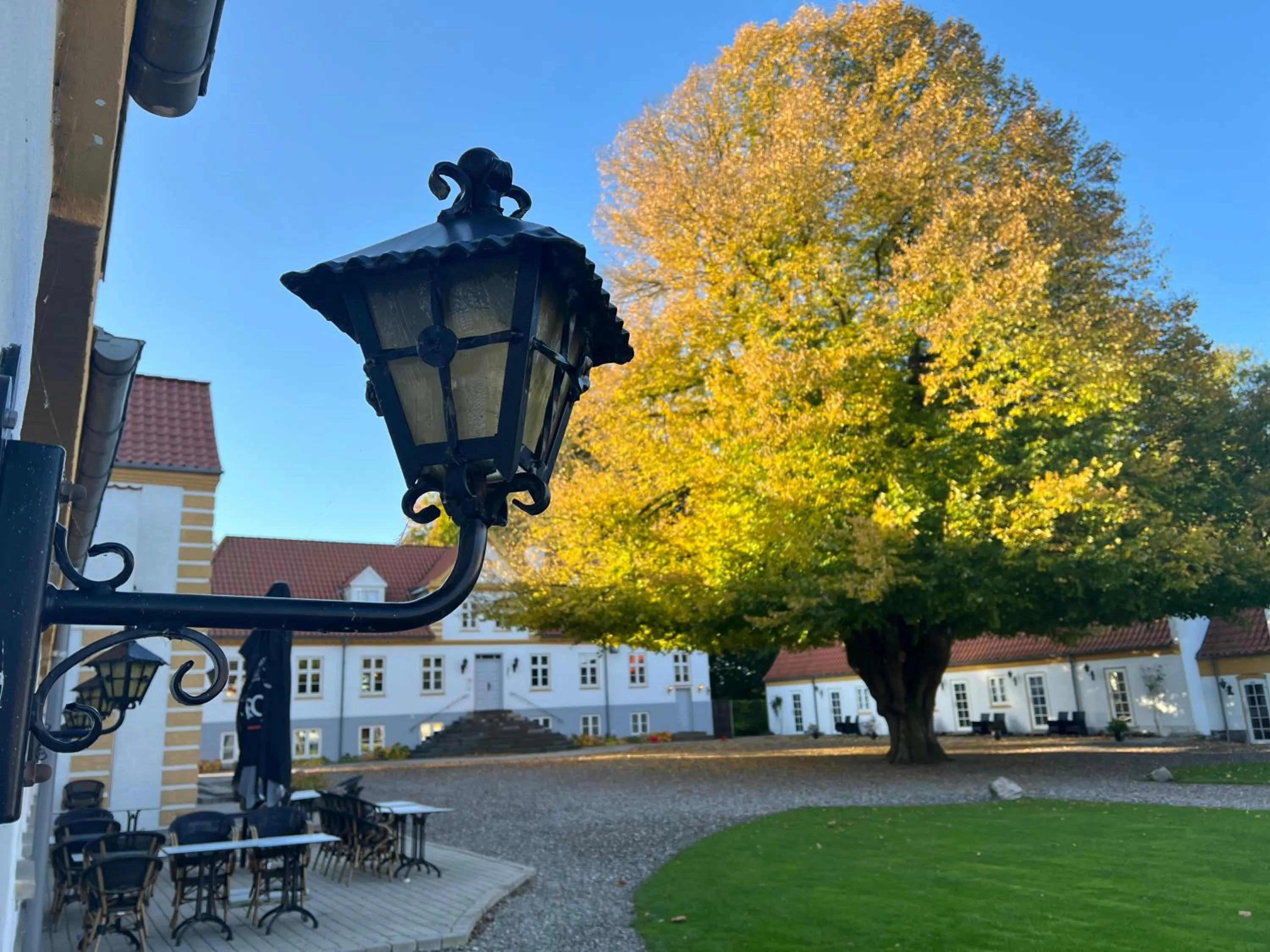 Property building in Bramslevgaard