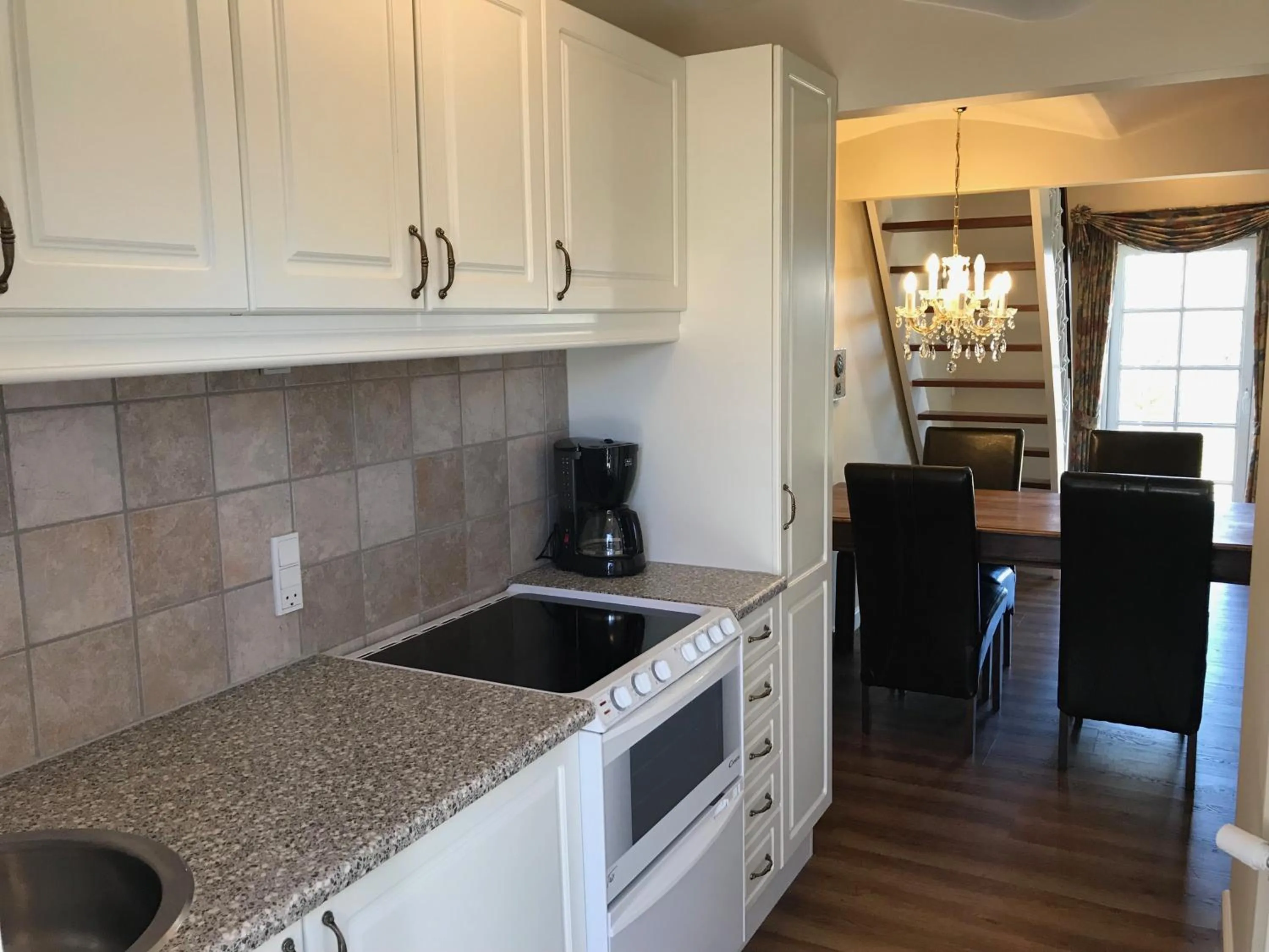 Kitchen or kitchenette in Bramslevgaard