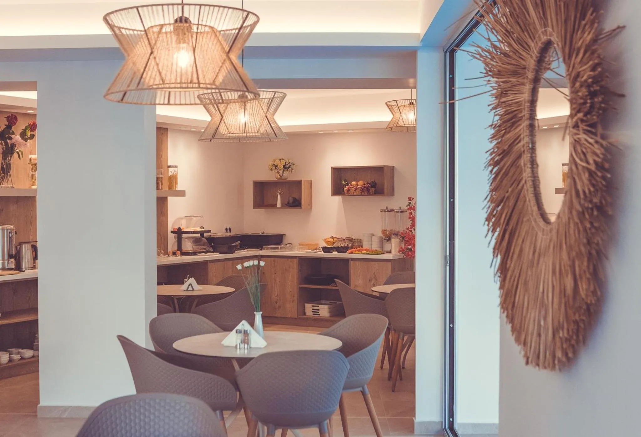 Theo Beach Hotel Apartments