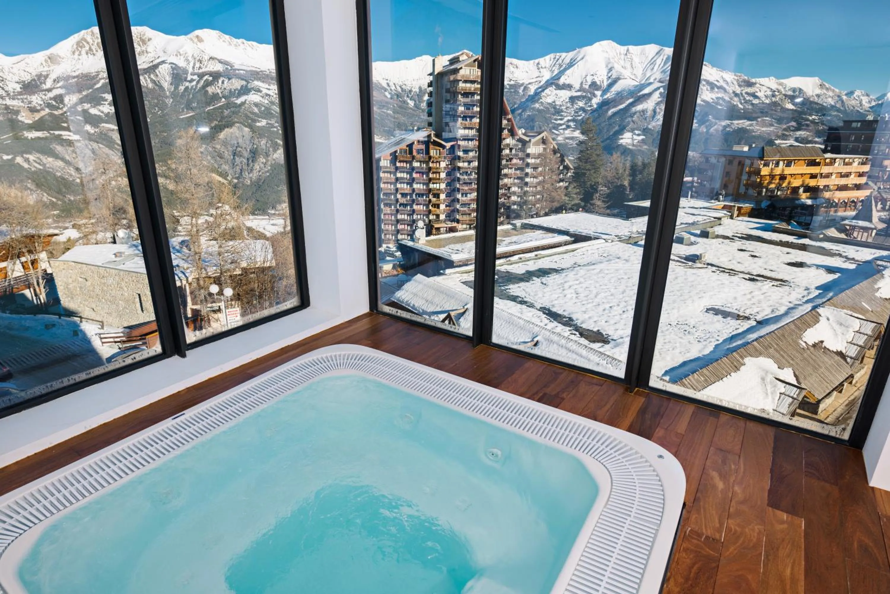 Hot Tub in Marmotel & Spa