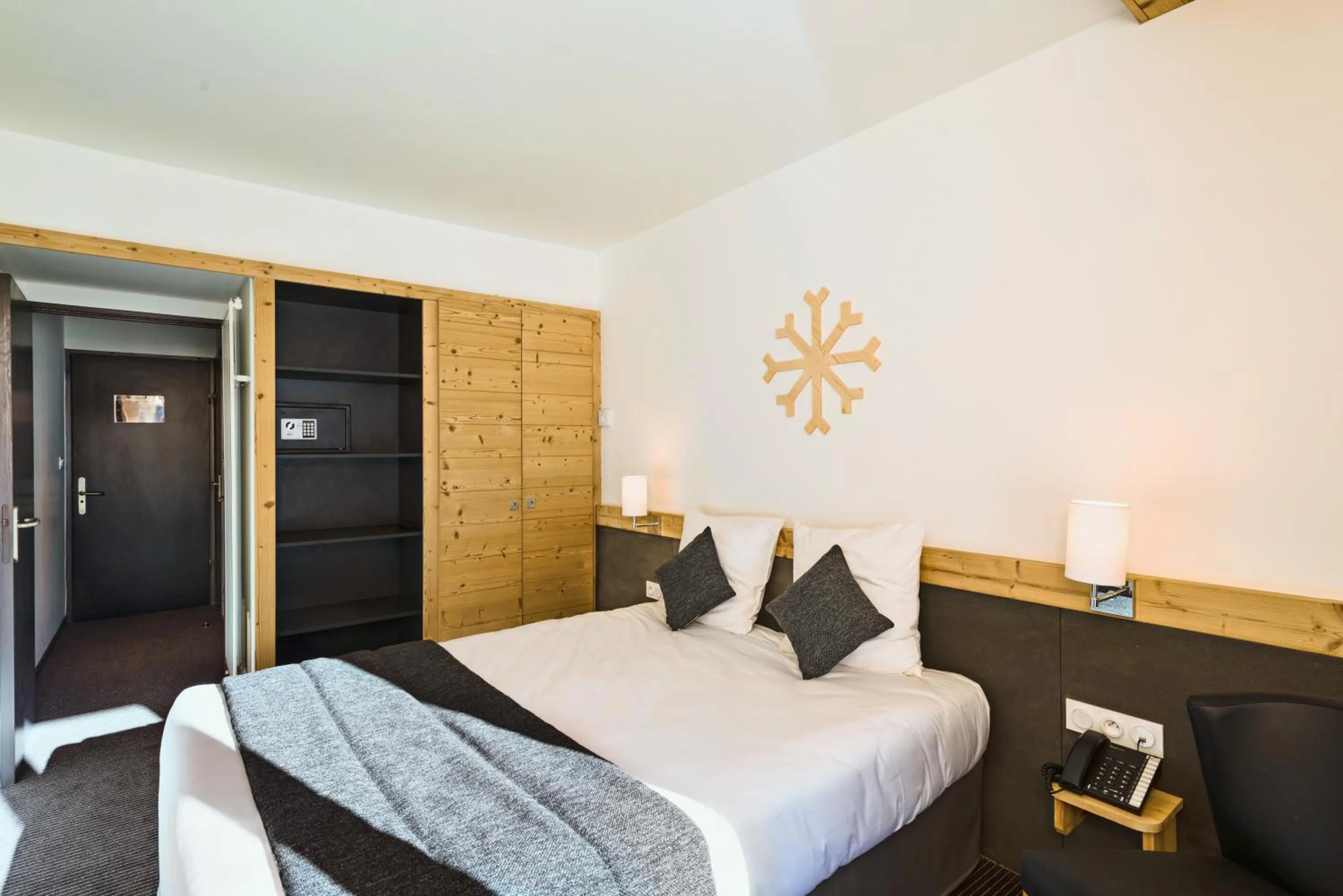 Bedroom, Bed in Marmotel & Spa