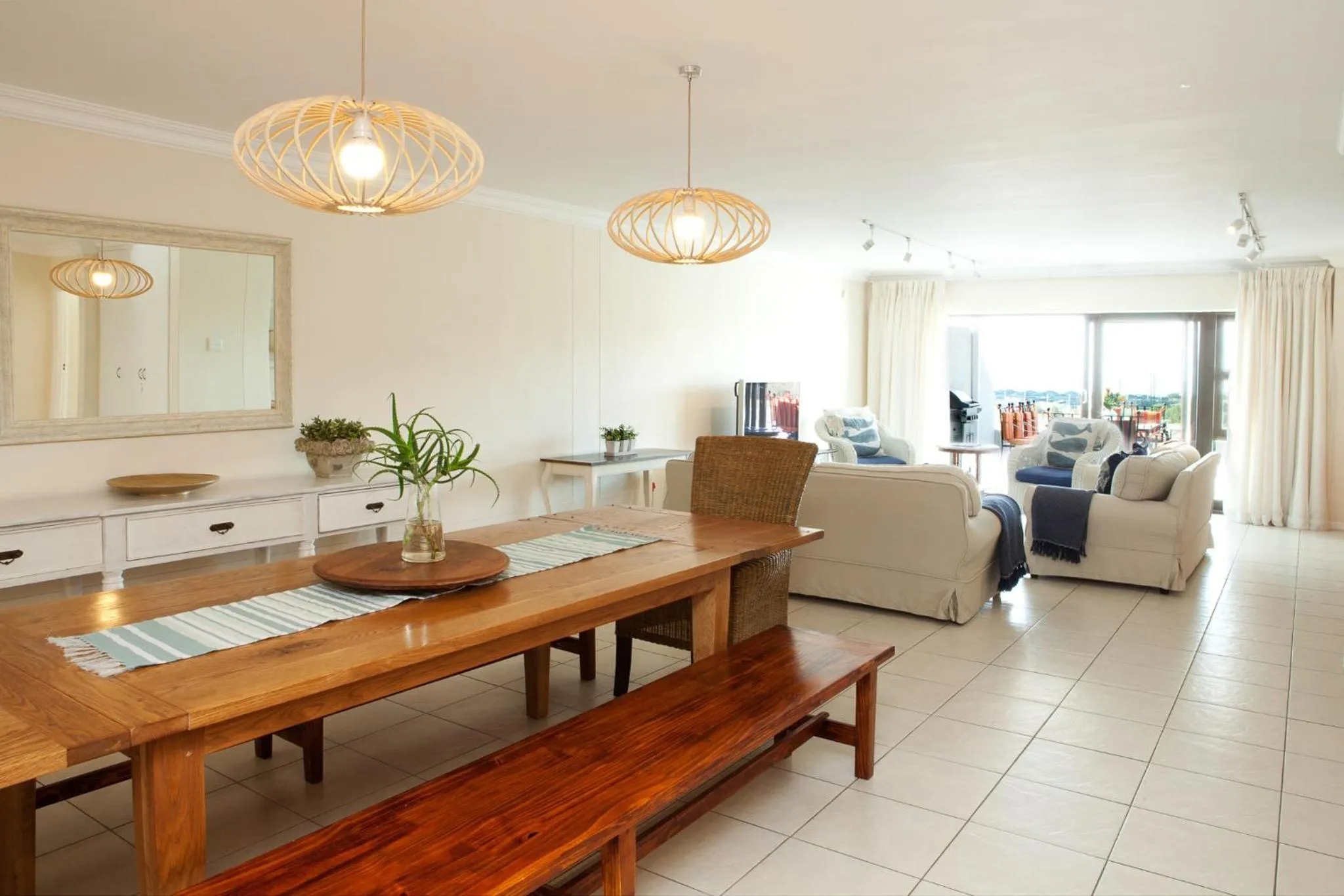 Nightclub / DJ in Plett Beachfront Accommodation