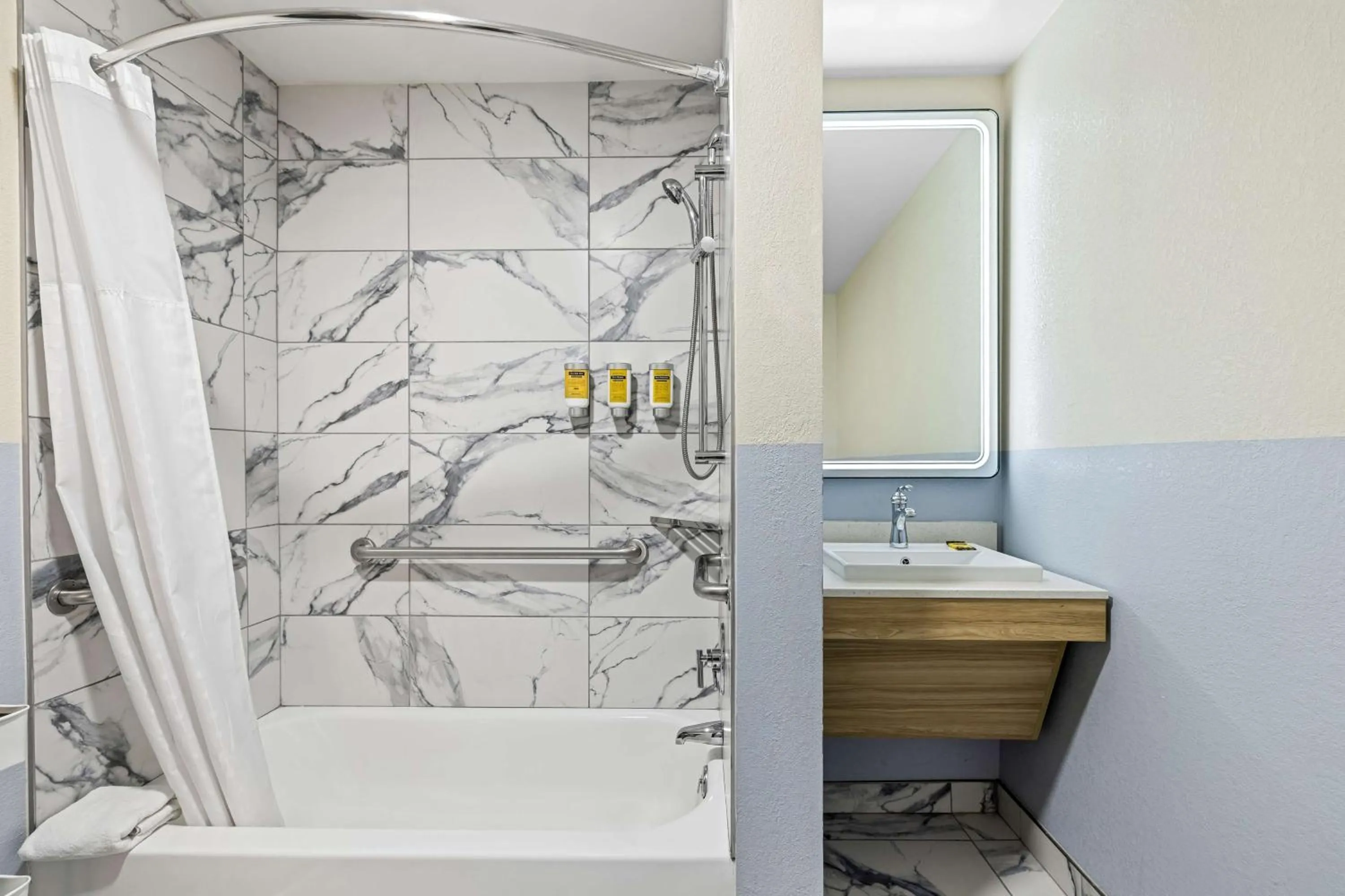 Bathroom in Eva Hotel Buffalo Airport, BW Signature Collection