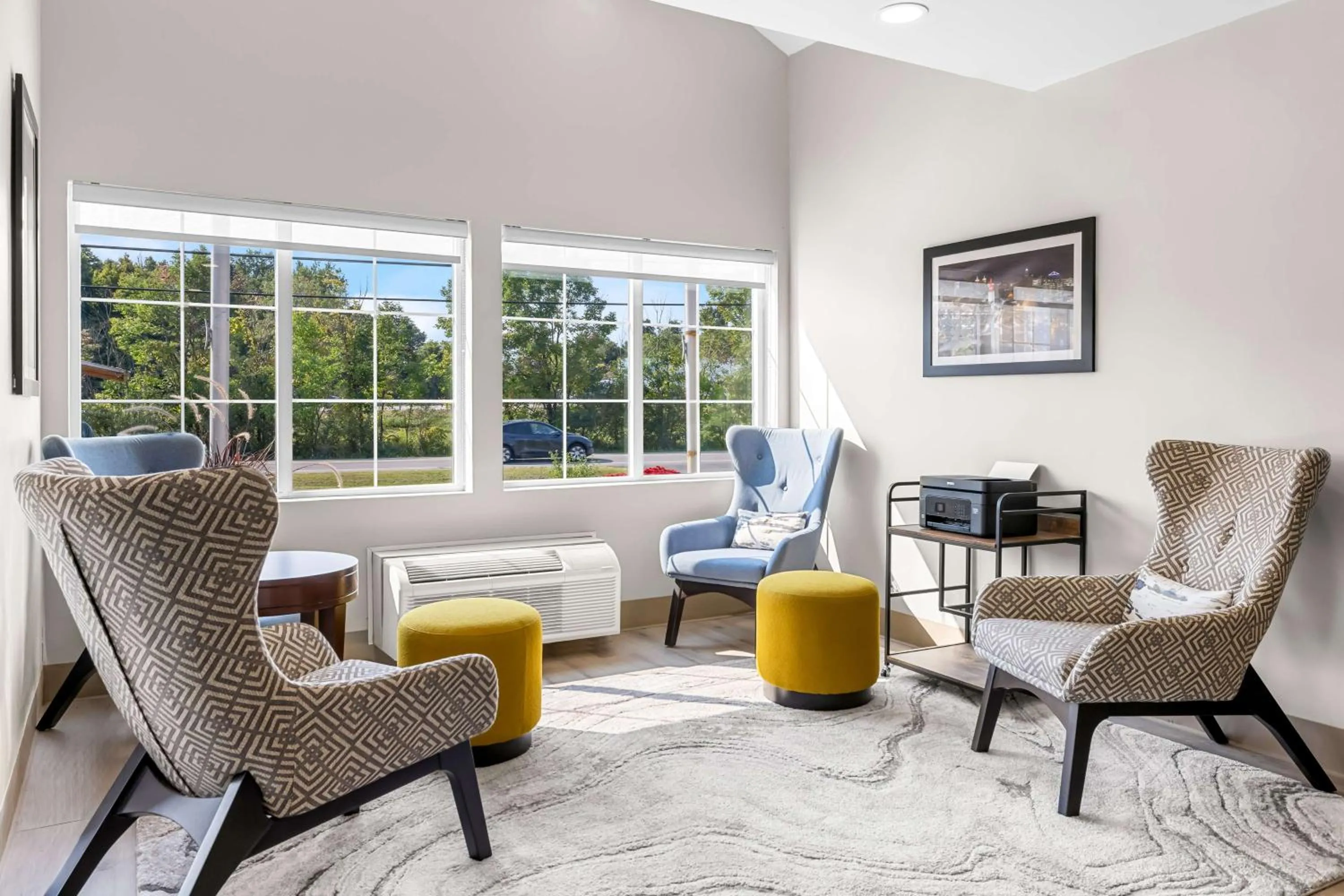 Lobby or reception in Eva Hotel Buffalo Airport, BW Signature Collection