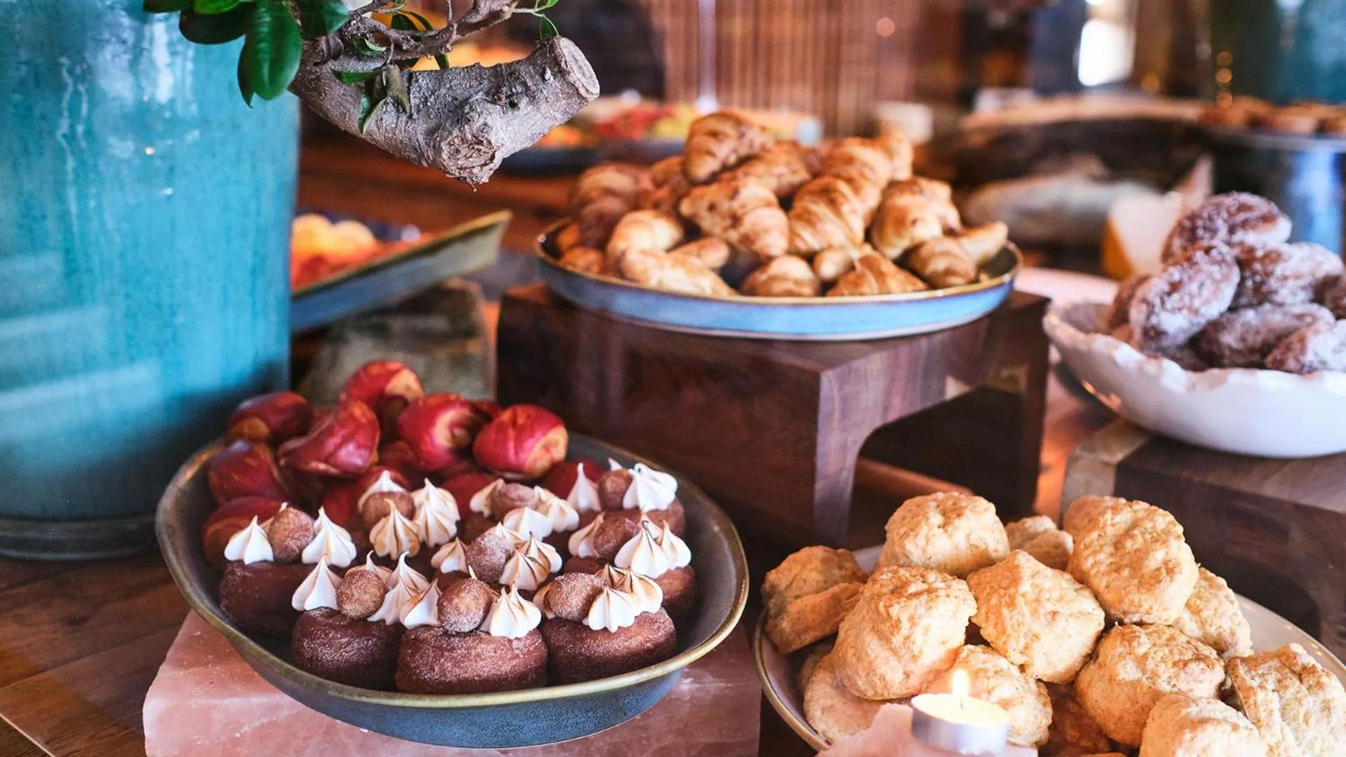 Buffet breakfast in Victoria & Alfred Hotel by NEWMARK