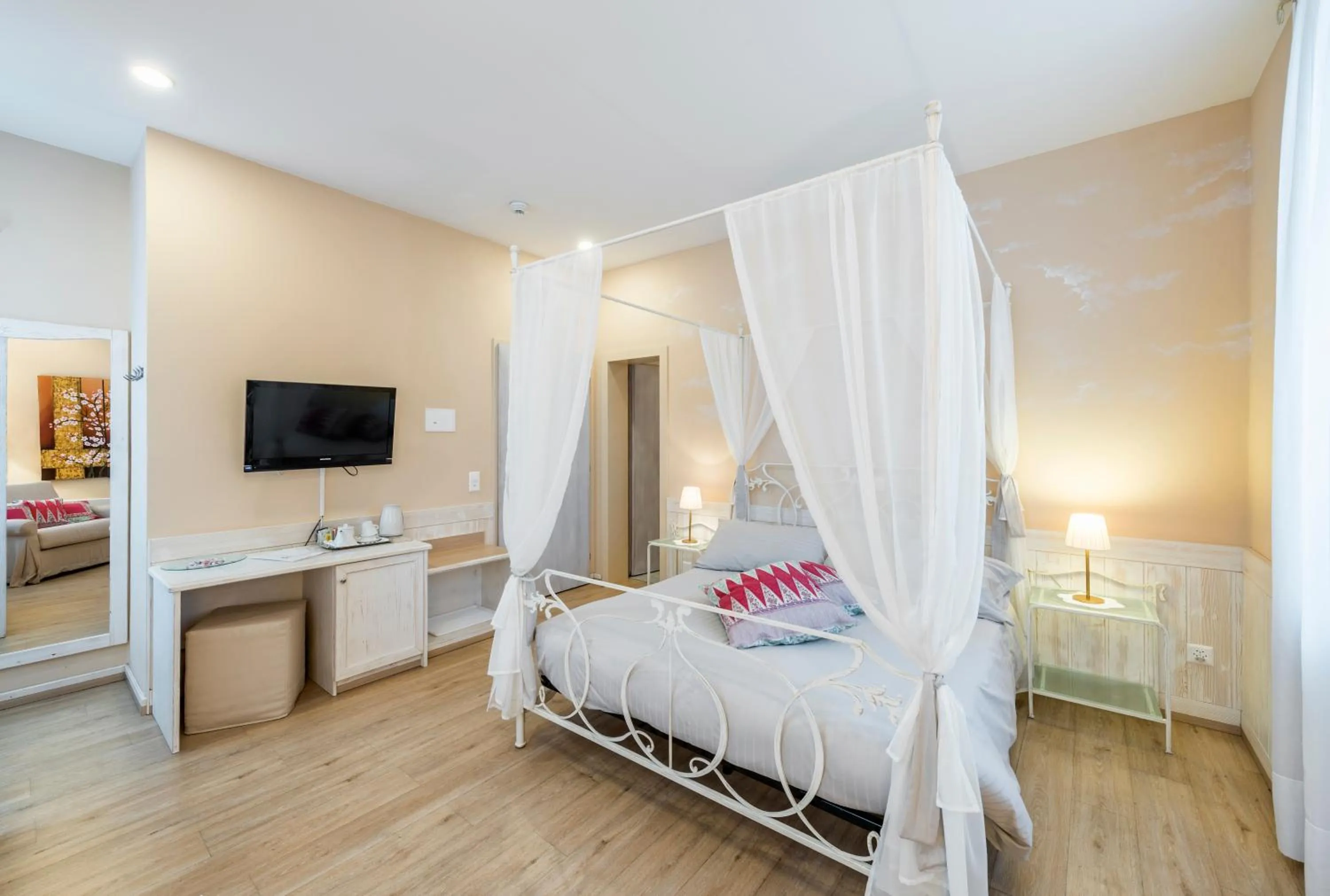 TV and multimedia, Bed in Albergo Ristorante La Palma