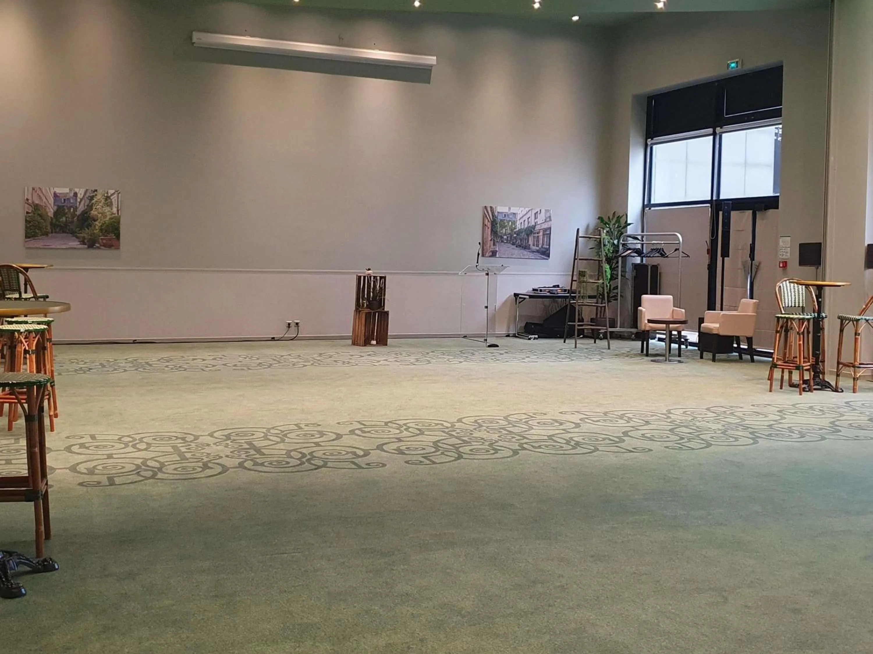 Meeting/conference room in ibis Styles Evry Courcouronnes Hotel and Events