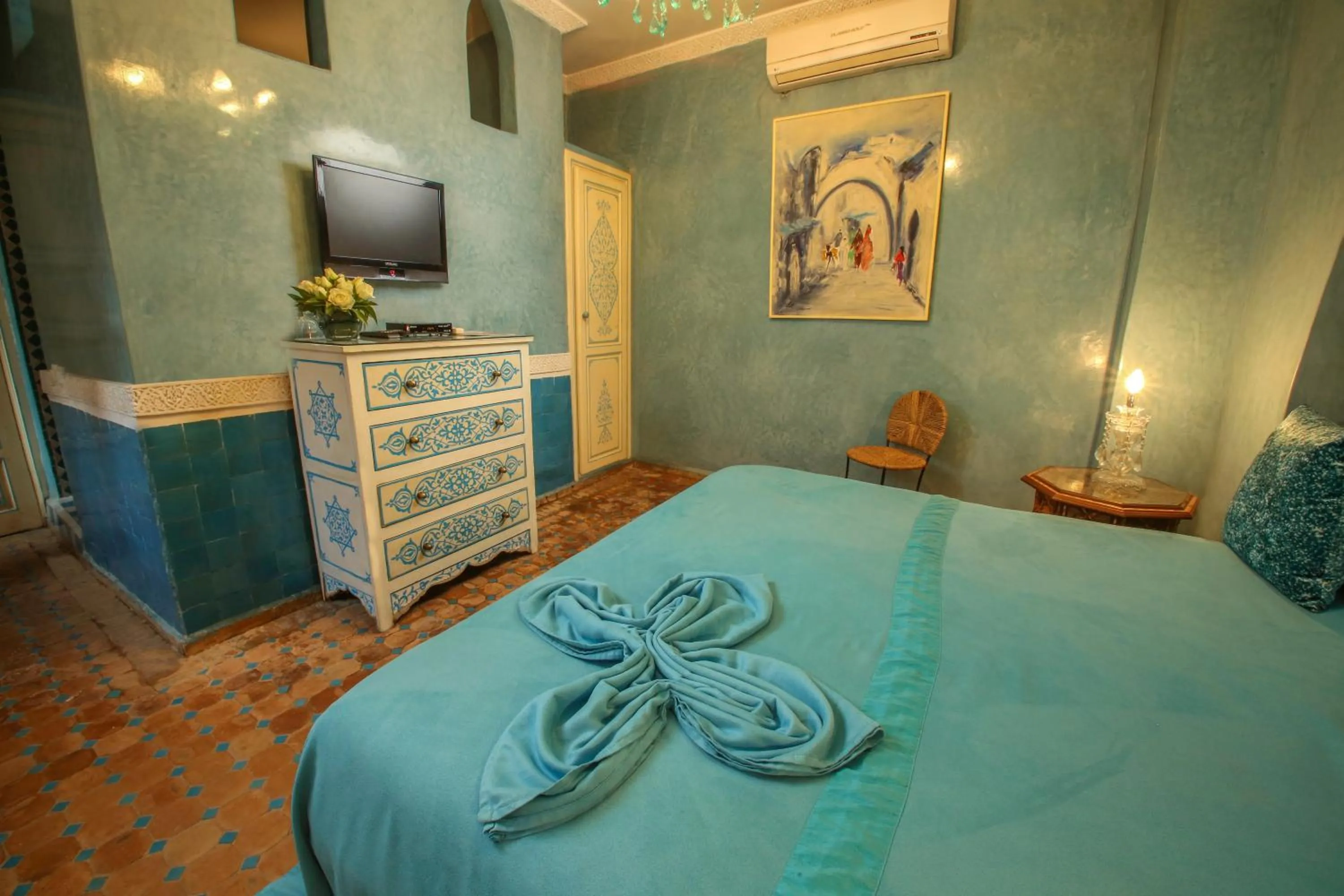 Photo of the whole room in Riad Turquoise